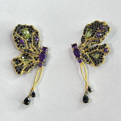 Серьги "Бабочки" с перидотом, аметистом и шпинелью из серебра 925 пробы с позолотой