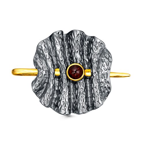 Брошь с гранатом из серебра 925 пробы с позолотой