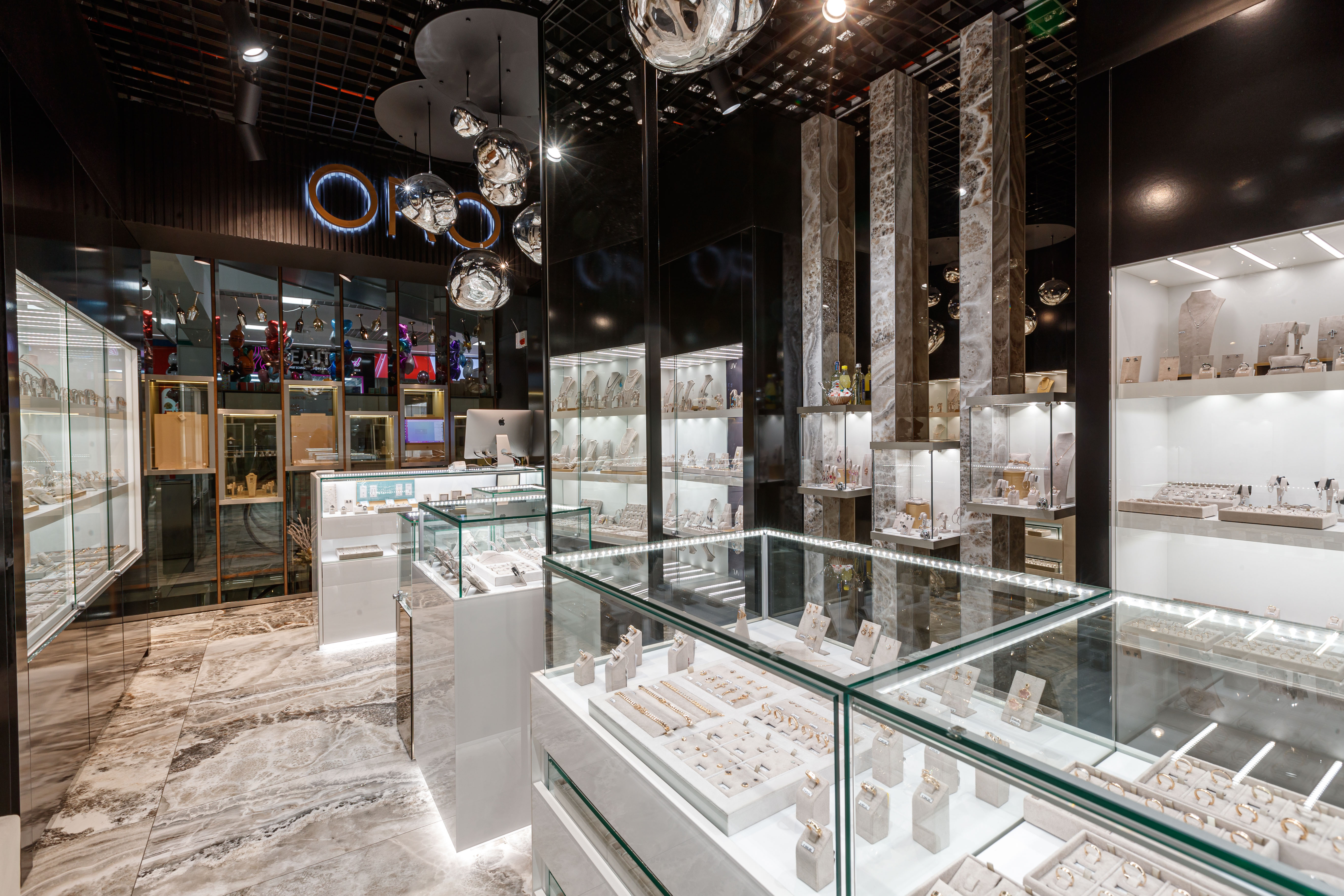 Торговый центр «Dana Mall»