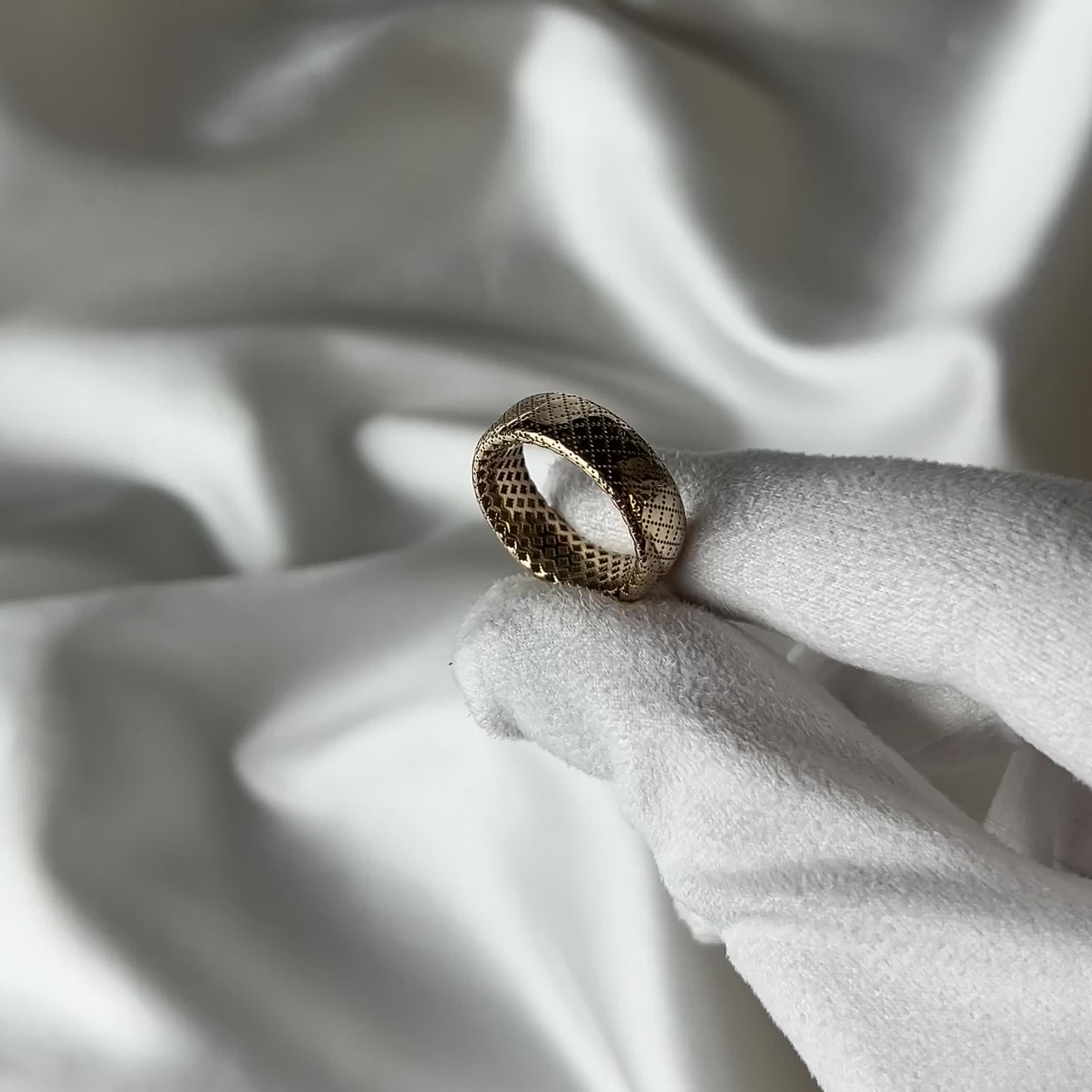 Кольцо из золота 585 пробы арт. 00608-10-030001-00