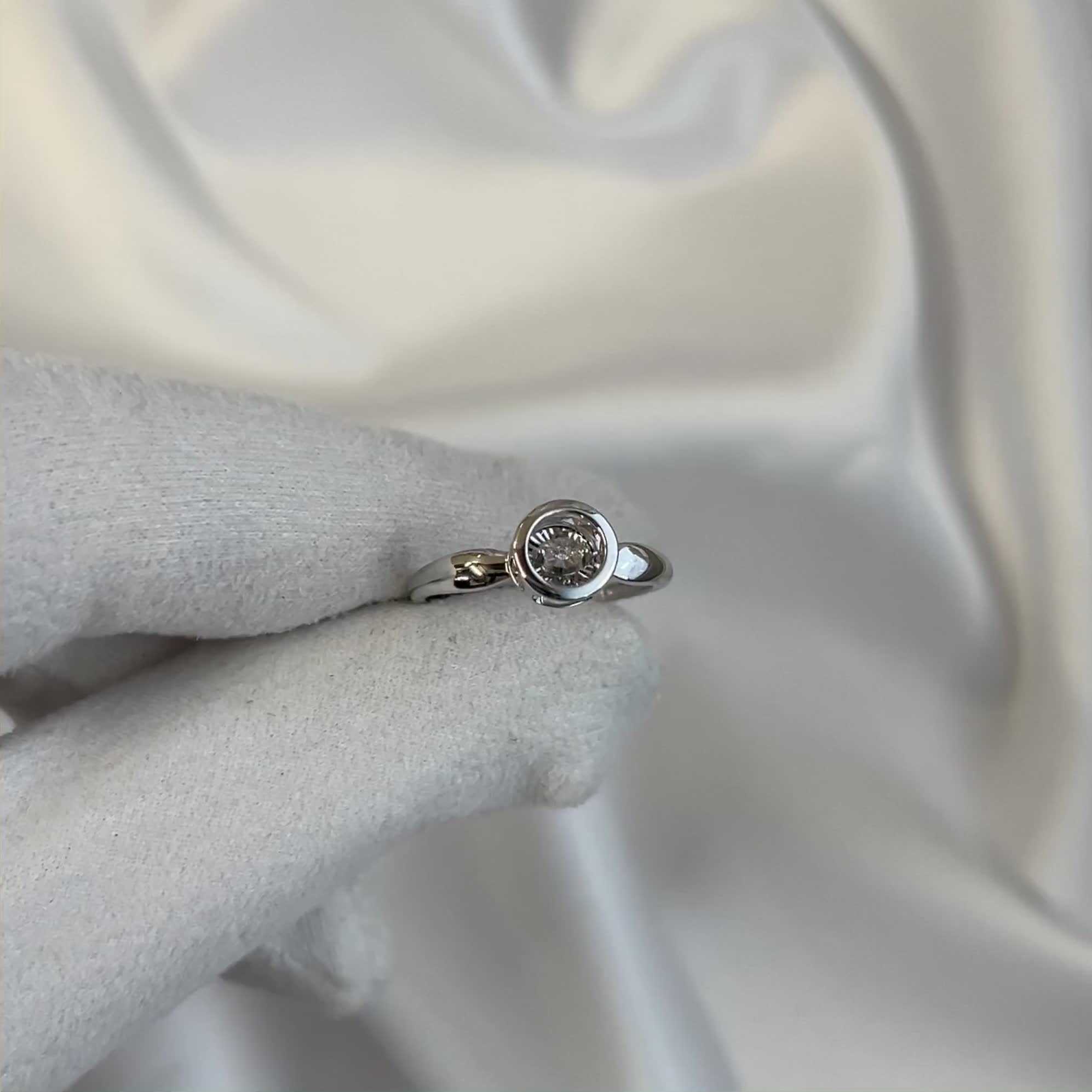 Кольцо с танцующим бриллиантом из белого золота 585 пробы арт. 01-02996-03-001-02-03