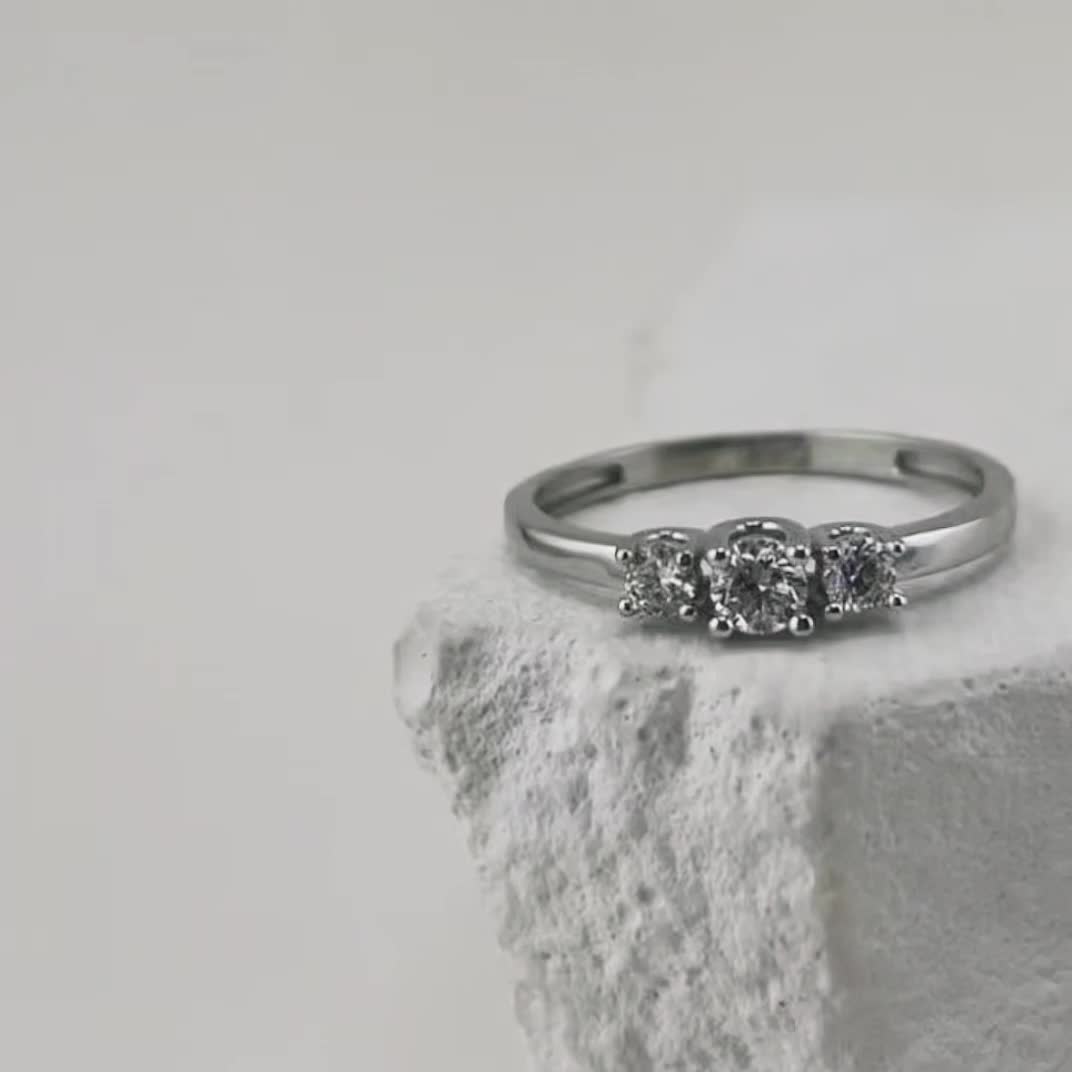 Кольцо с бриллиантами из белого золота 585 пробы арт. 01-03038-03-001-01-03