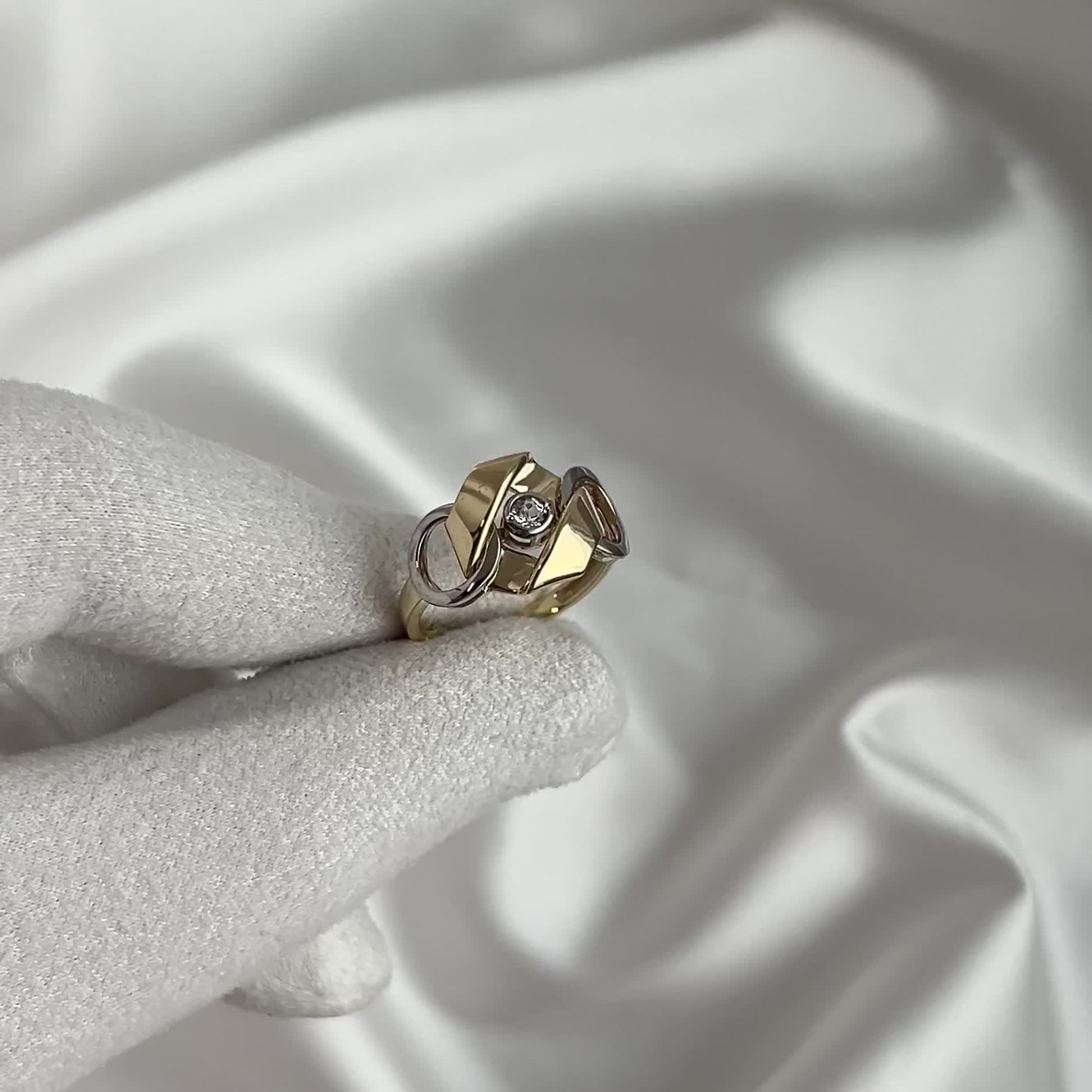 Кольцо с топазом из золота 585 пробы арт. 01-5616-00-201-1121