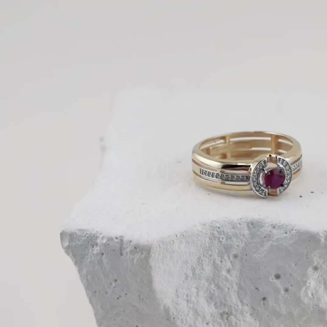 Кольцо с рубином и бриллиантами из золота 585 пробы арт. 01-P0268-01-011-01-02