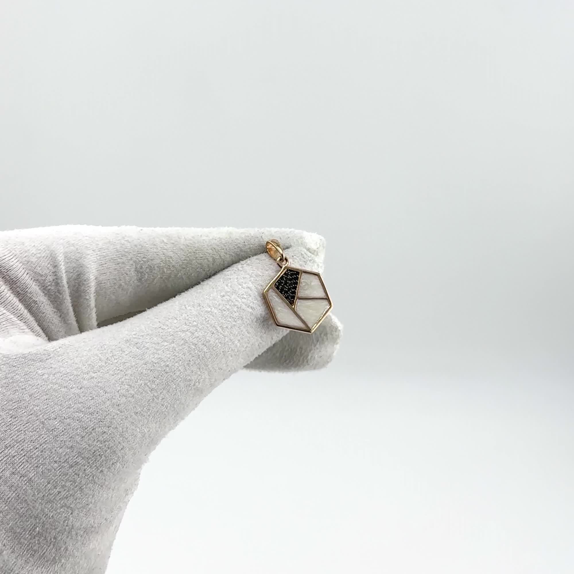 Подвеска со шпинелью и эмалью из золота 585 пробы арт. 03-3-366-7400-015