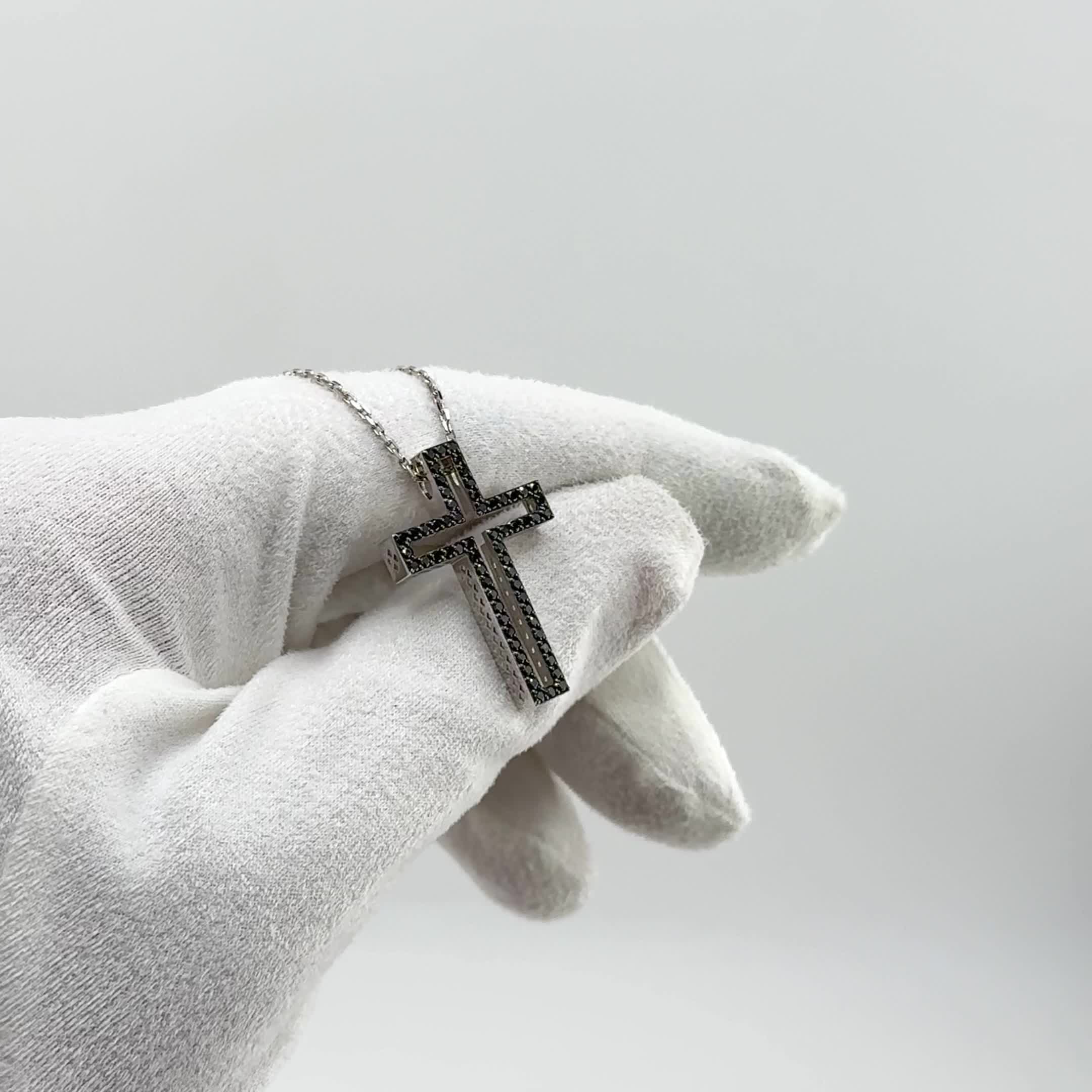 Крест декоративный с черными бриллиантами из белого золота 585 пробы арт. 06-P0091-03-038-07-04