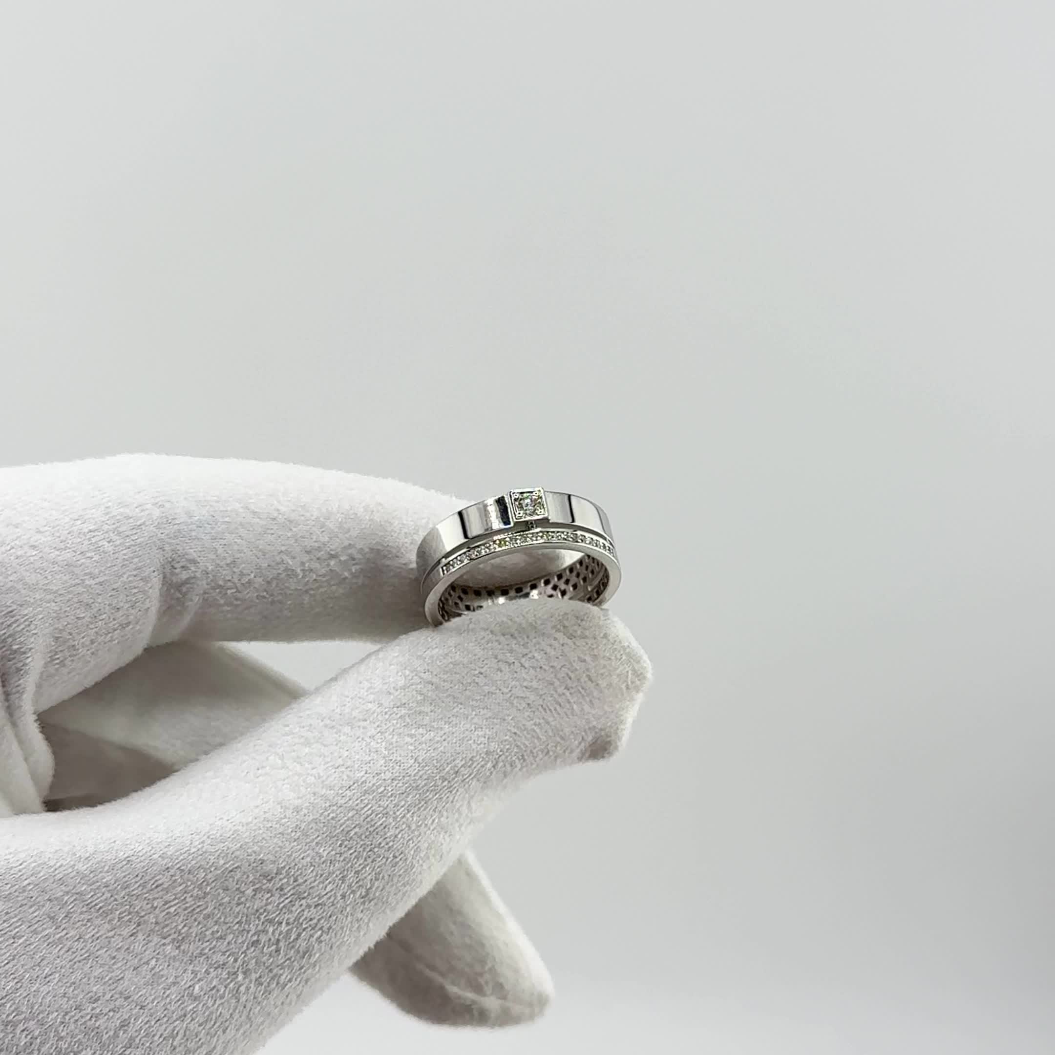 Кольцо с бриллиантами из белого золота 585 пробы арт. 07-P0006-03-001-07-03