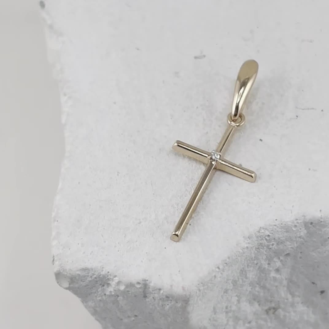 Декоративный крест с бриллиантом из золота 585 пробы арт. 08-00075-01-001-01-01