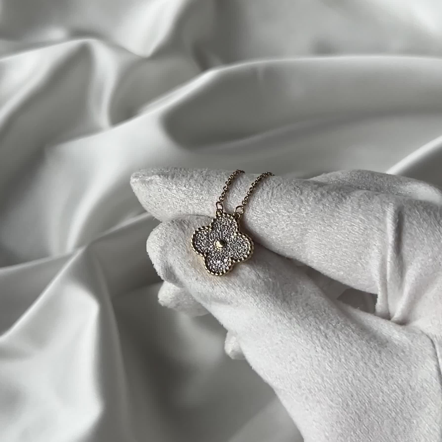 Колье "Клевер" с бриллиантами из желтого золота 585 пробы арт. 08-13-0568-21-00-1