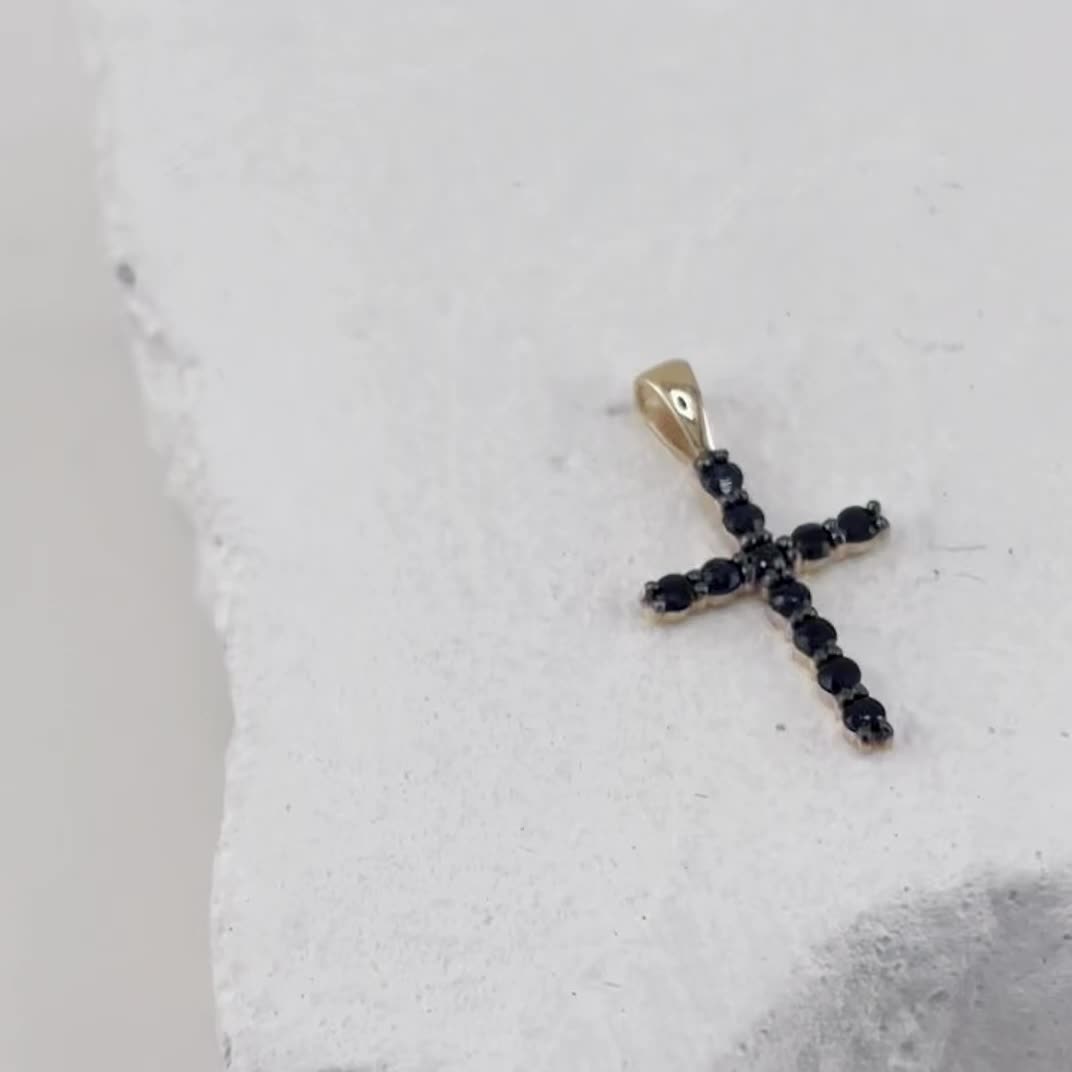 Декоративный крест с сапфирами из золота 585 пробы арт. 08-P0002-01-002-01-05