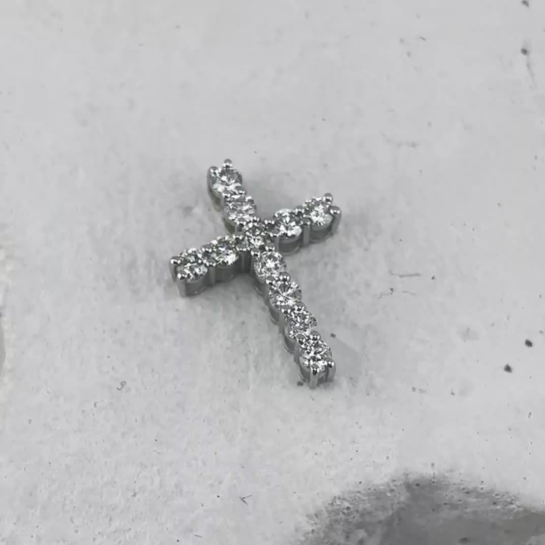 Декоративный крест с бриллиантами из белого золота 585 пробы арт. 08-P0004-03-001-07-03
