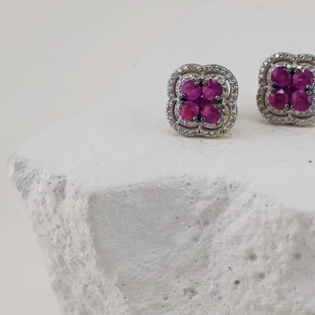 Пусеты "Клевера" с рубинами и бриллиантами из золота 585 пробы арт. 09-03104-01-011-07-02