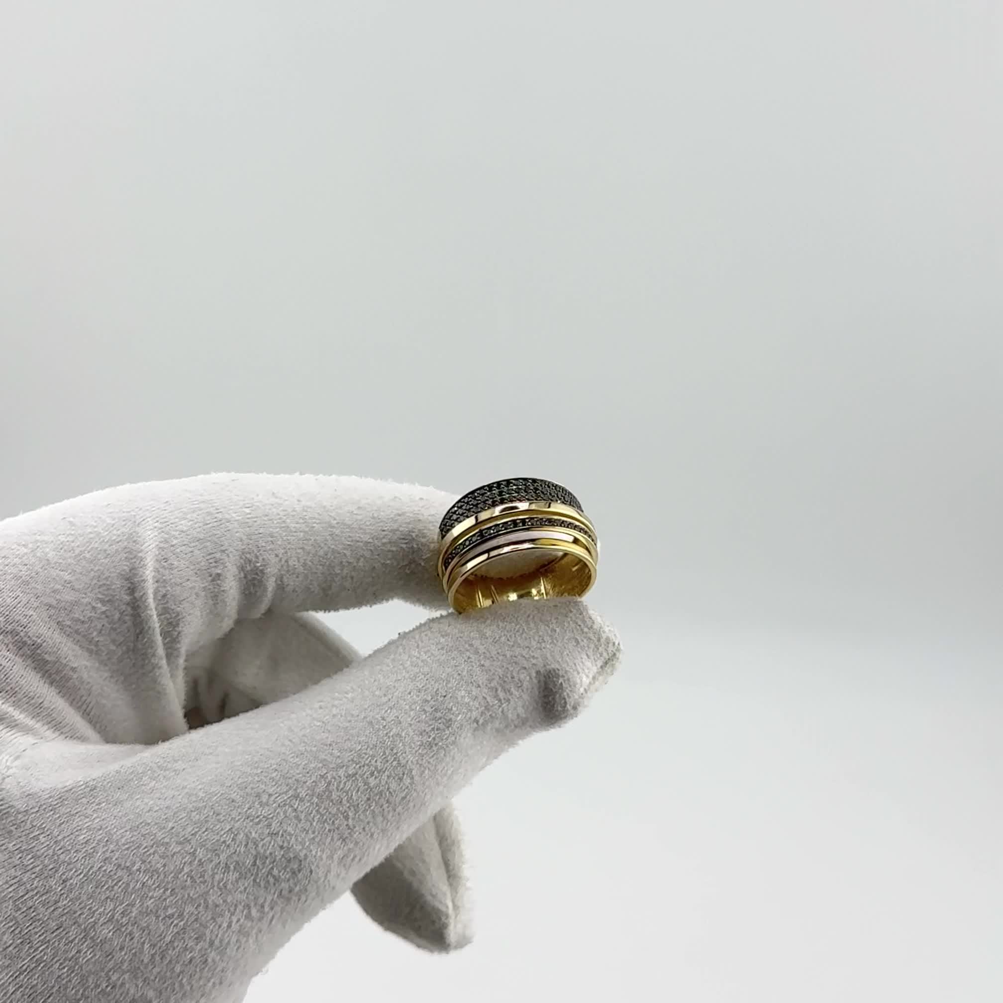 Кольцо с черными бриллиантами из золота 585 пробы арт. 1-0290-305