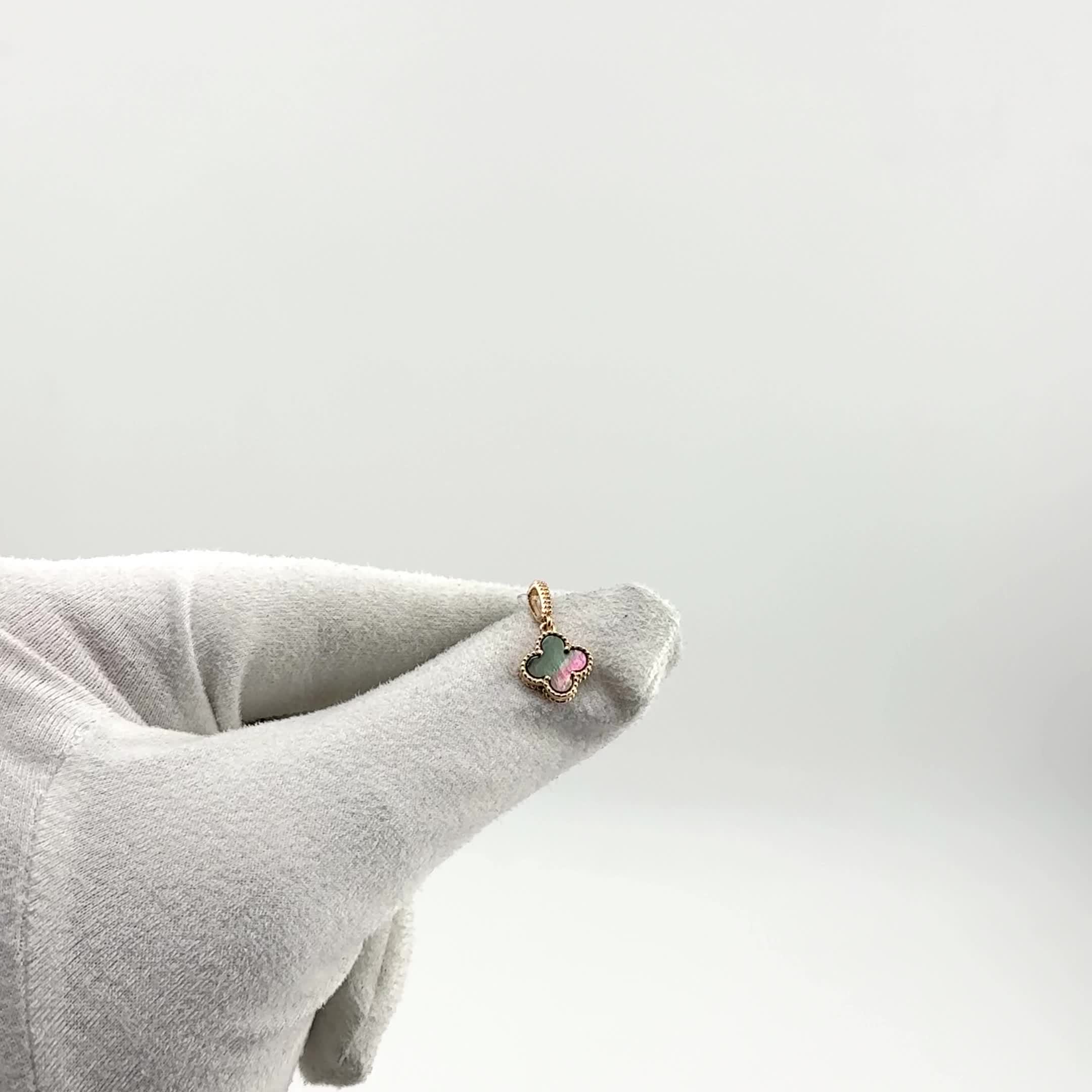 Подвеска "Клевер" с перламутром из золота 585 пробы арт. 10-1-178-8700-110