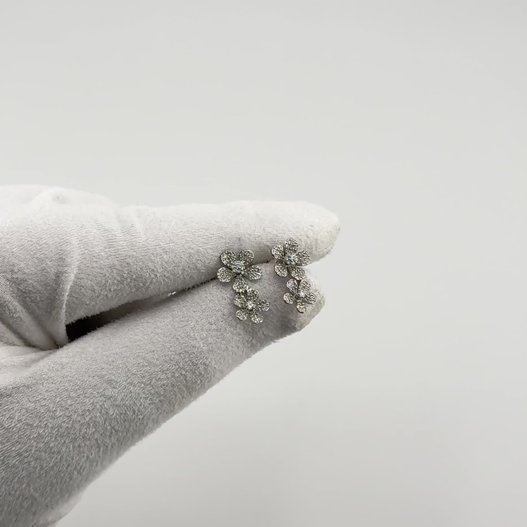 Серьги "Цветы" с бриллиантами из белого золота 585 пробы арт. 1022457-3