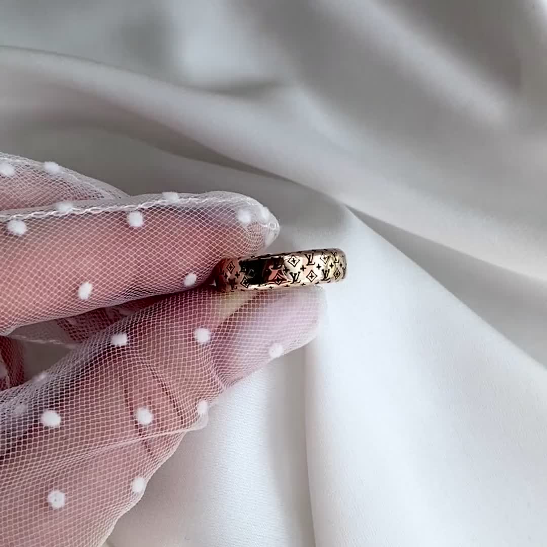 Кольцо из золота 585 пробы арт. 110354