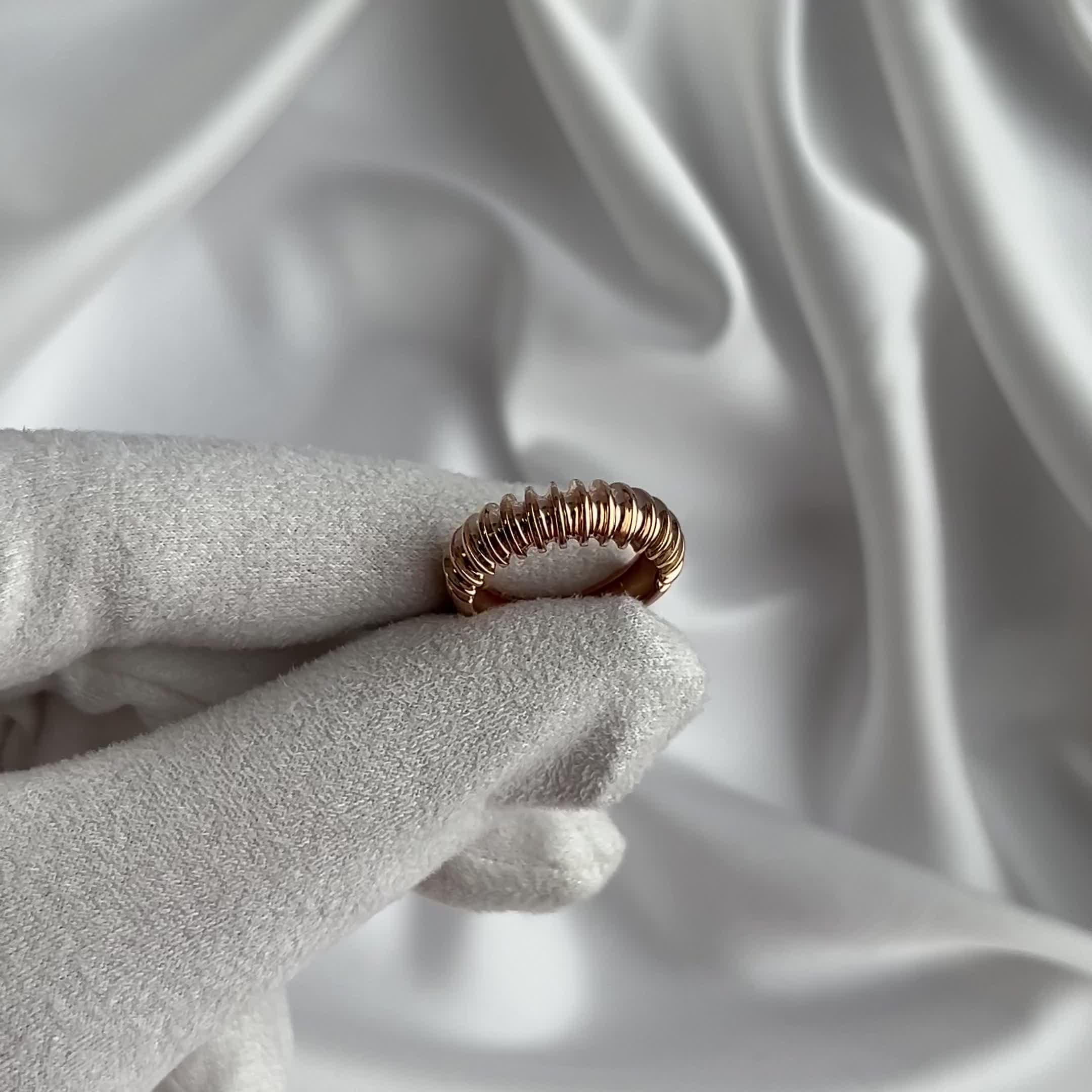 Кольцо из золота 585 пробы арт. 110894