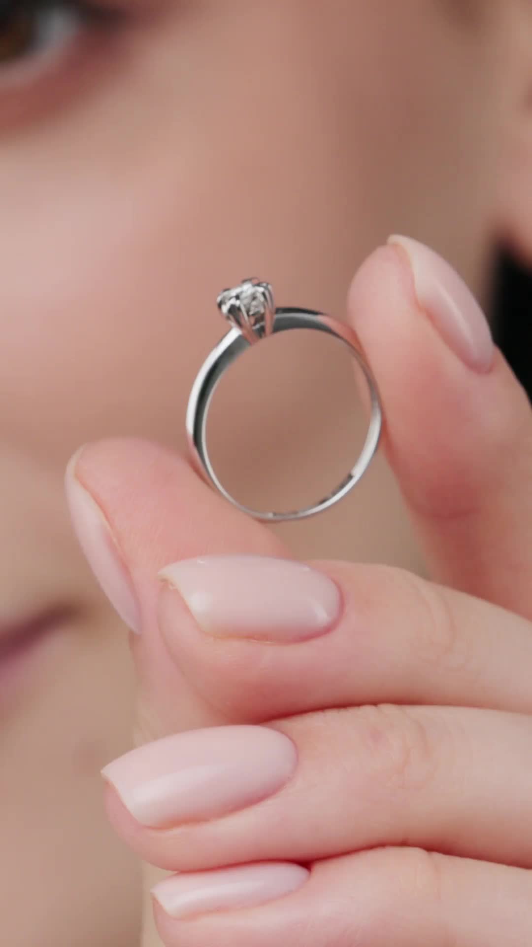 Кольцо с бриллиантом из белого золота 585 пробы арт. 15116-200