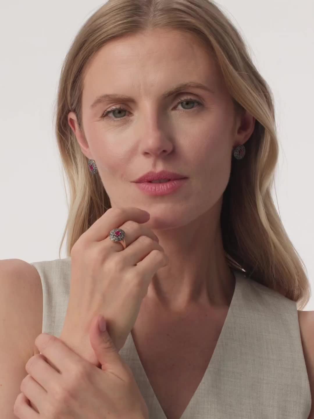 Кольцо с рубином и бриллиантами из золота 585 пробы арт. 15769-172