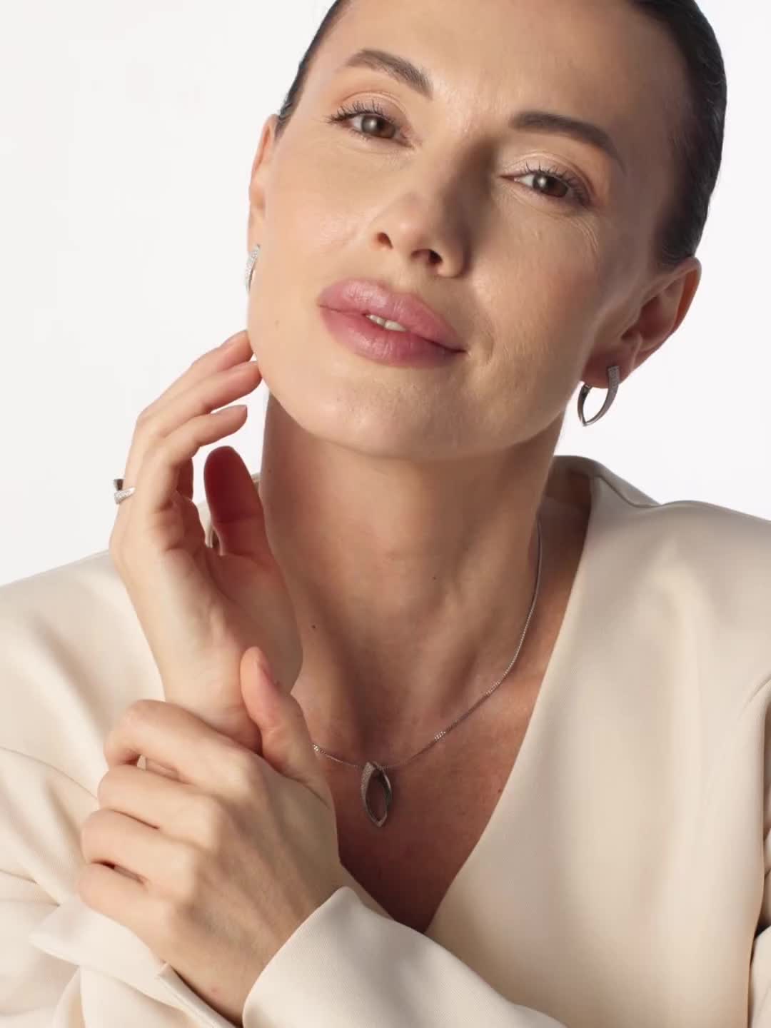 Кольцо с бриллиантами из белого золота 585 пробы арт. 15838-213