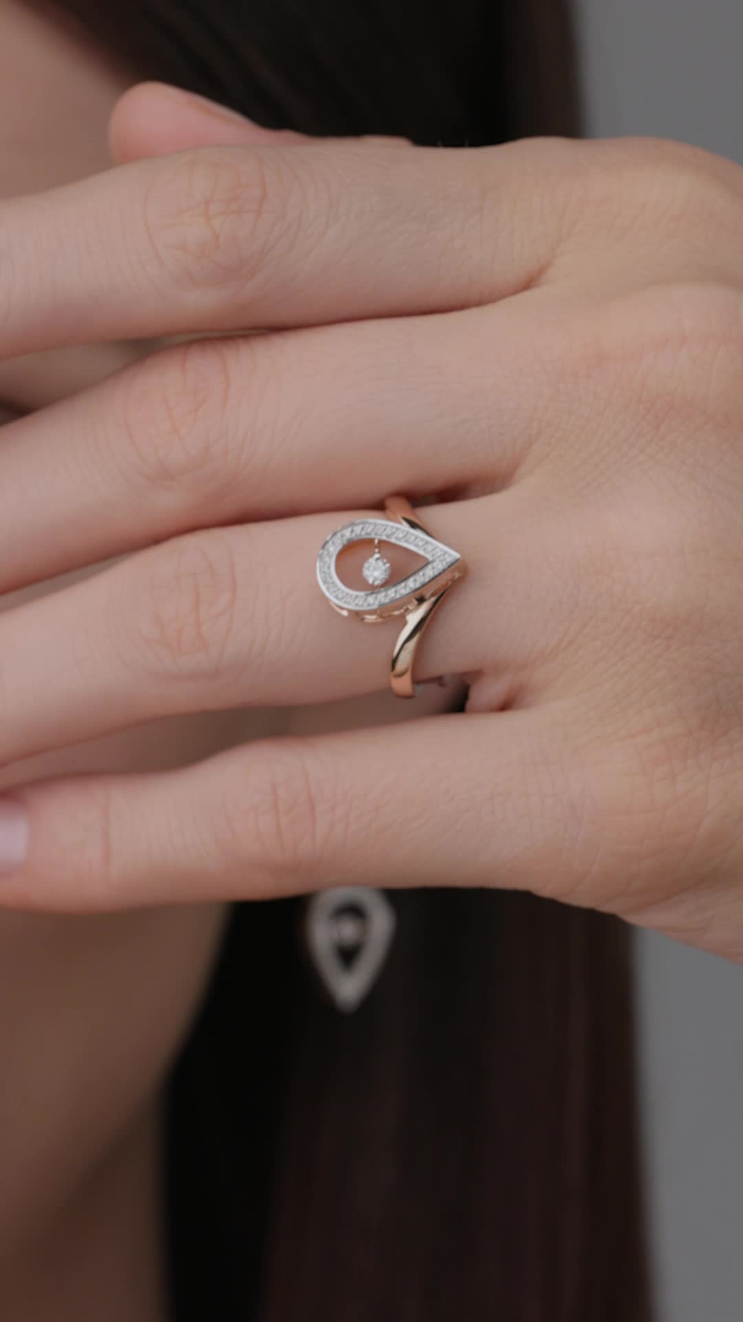 Кольцо с танцующим бриллиантом из золота 585 пробы арт. 15864-100