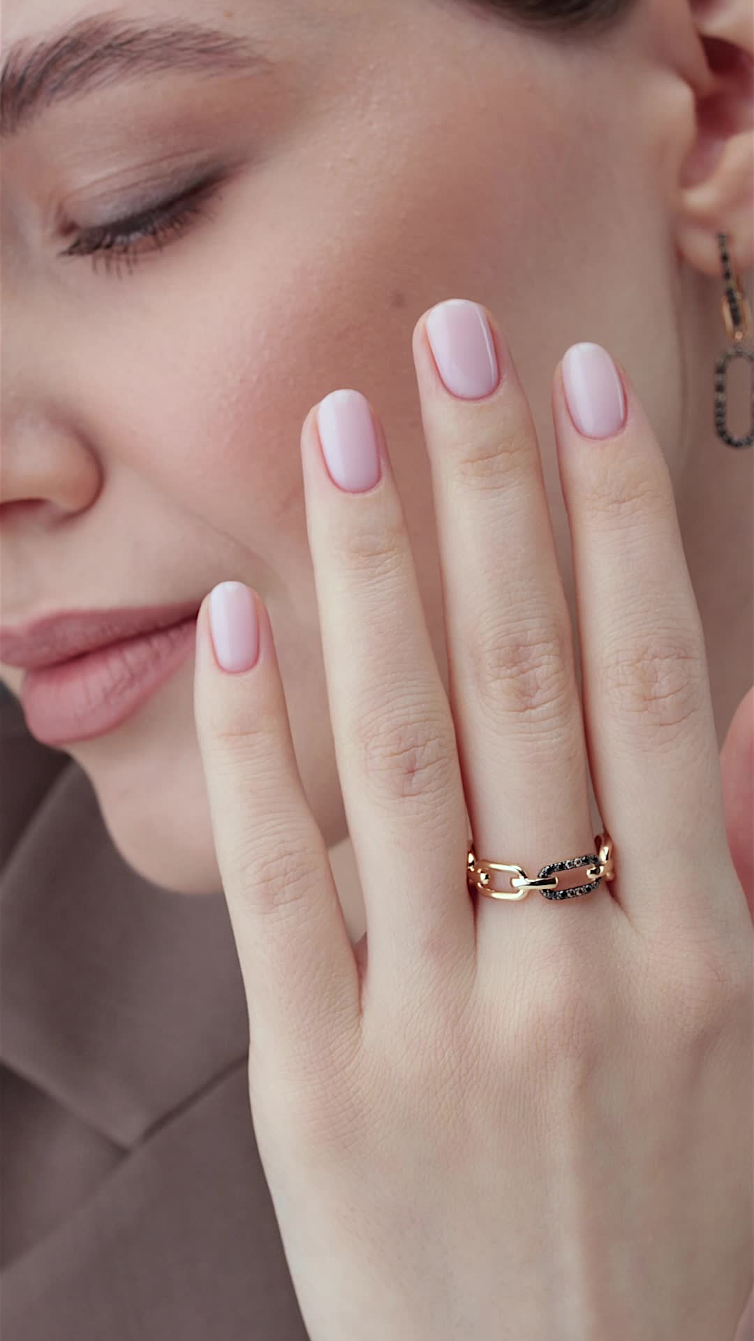 Кольцо с бриллиантами из золота 585 пробы арт. 16080-164