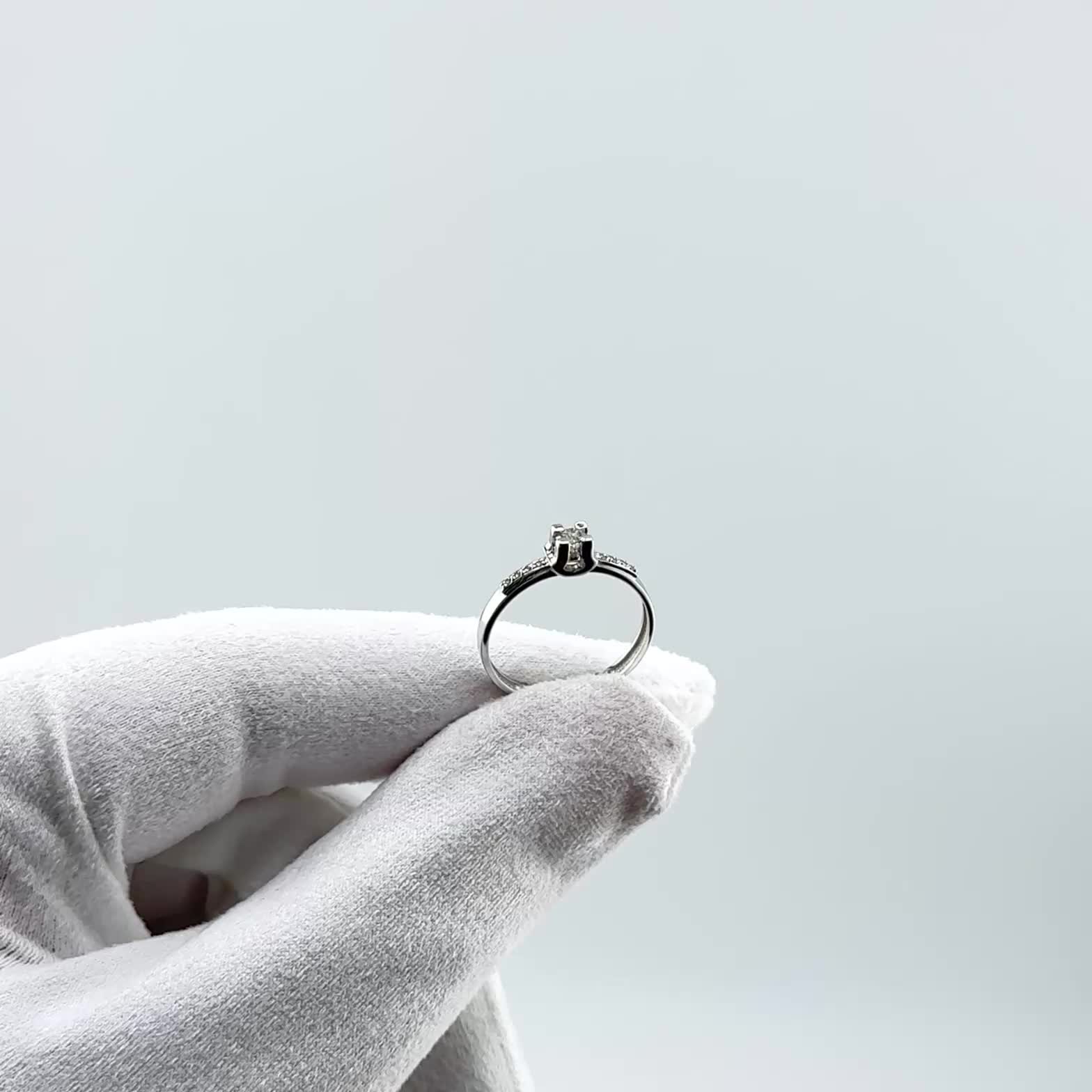 Кольцо с бриллиантами из белого золота 585 пробы арт. 16115-200