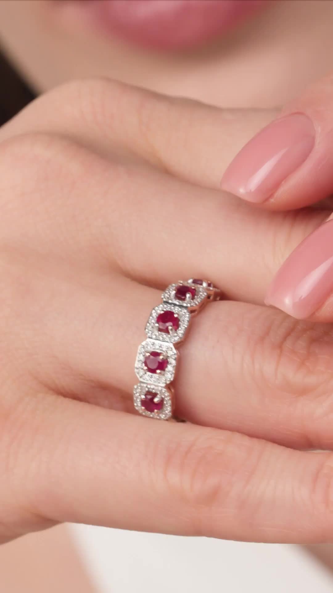 Кольцо с рубинами и бриллиантами из золота 585 пробы арт. 16452-103