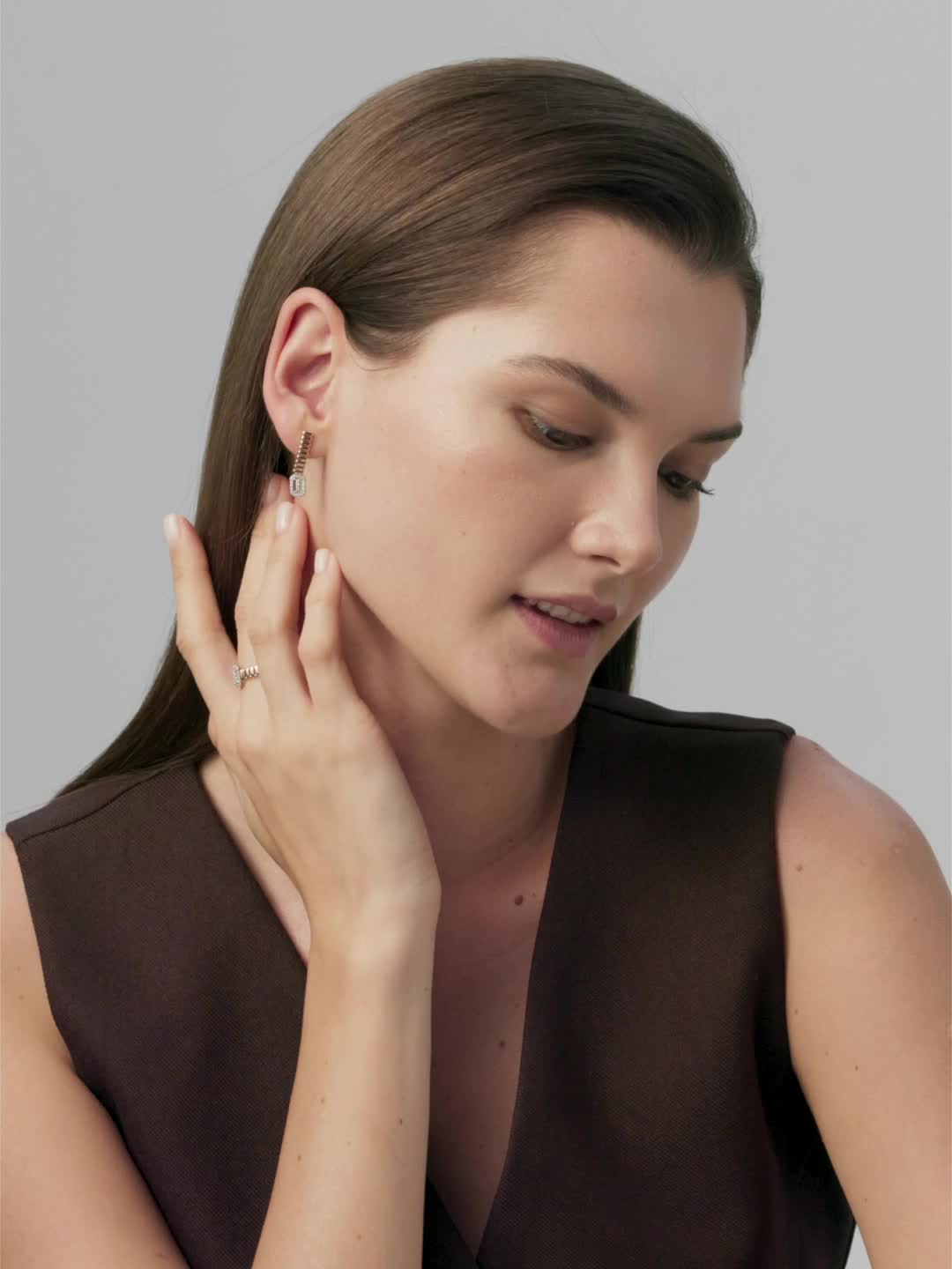 Кольцо с бриллиантами из золота 585 пробы арт. 16682-100