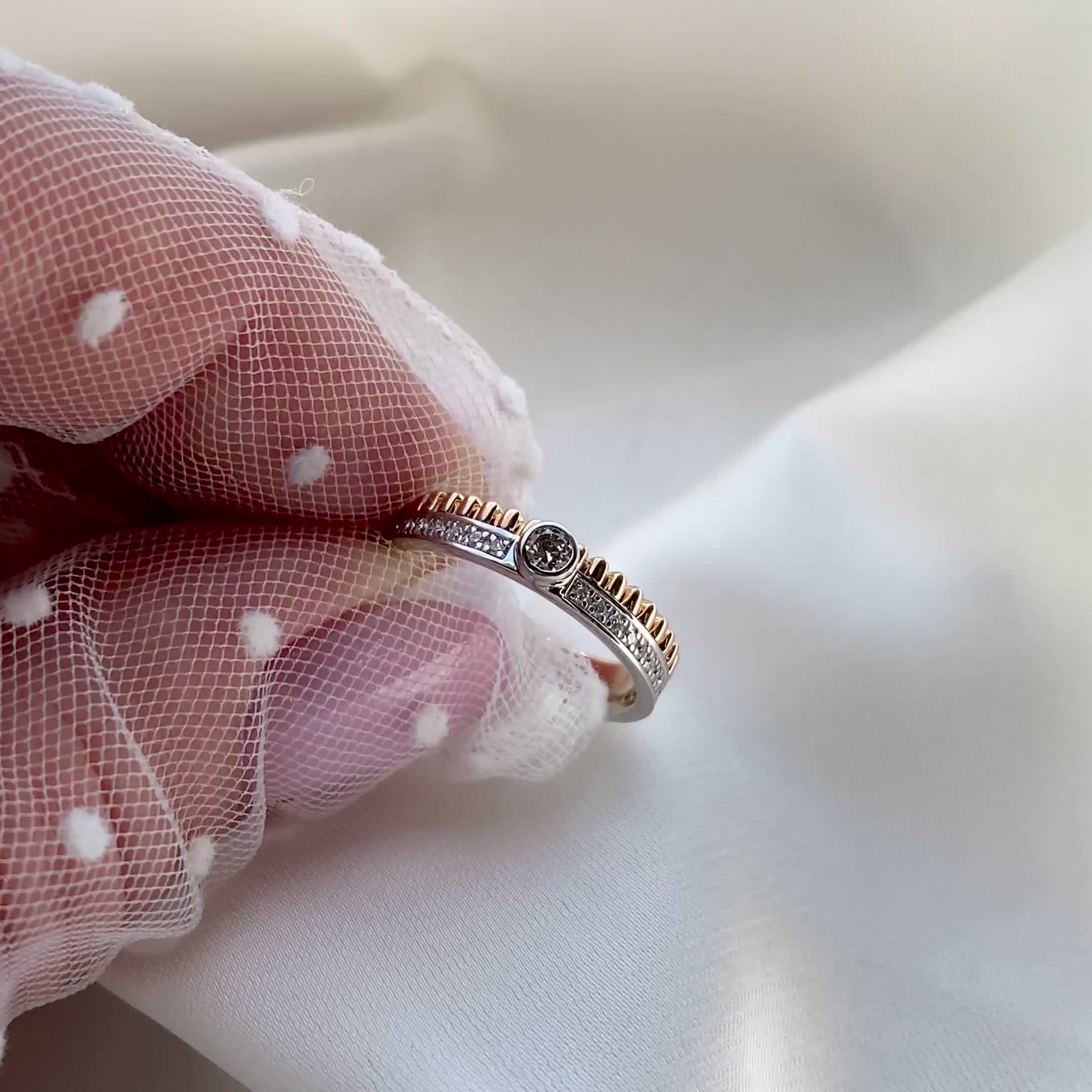 Кольцо с бриллиантами из золота 585 пробы арт. 173100864