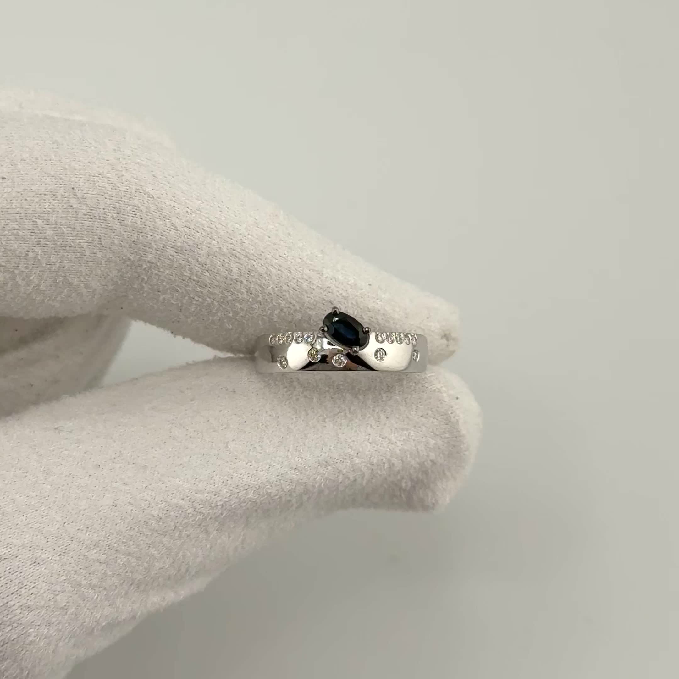 Кольцо с сапфиром и бриллиантами из белого золота 585 пробы арт. 2056-11201