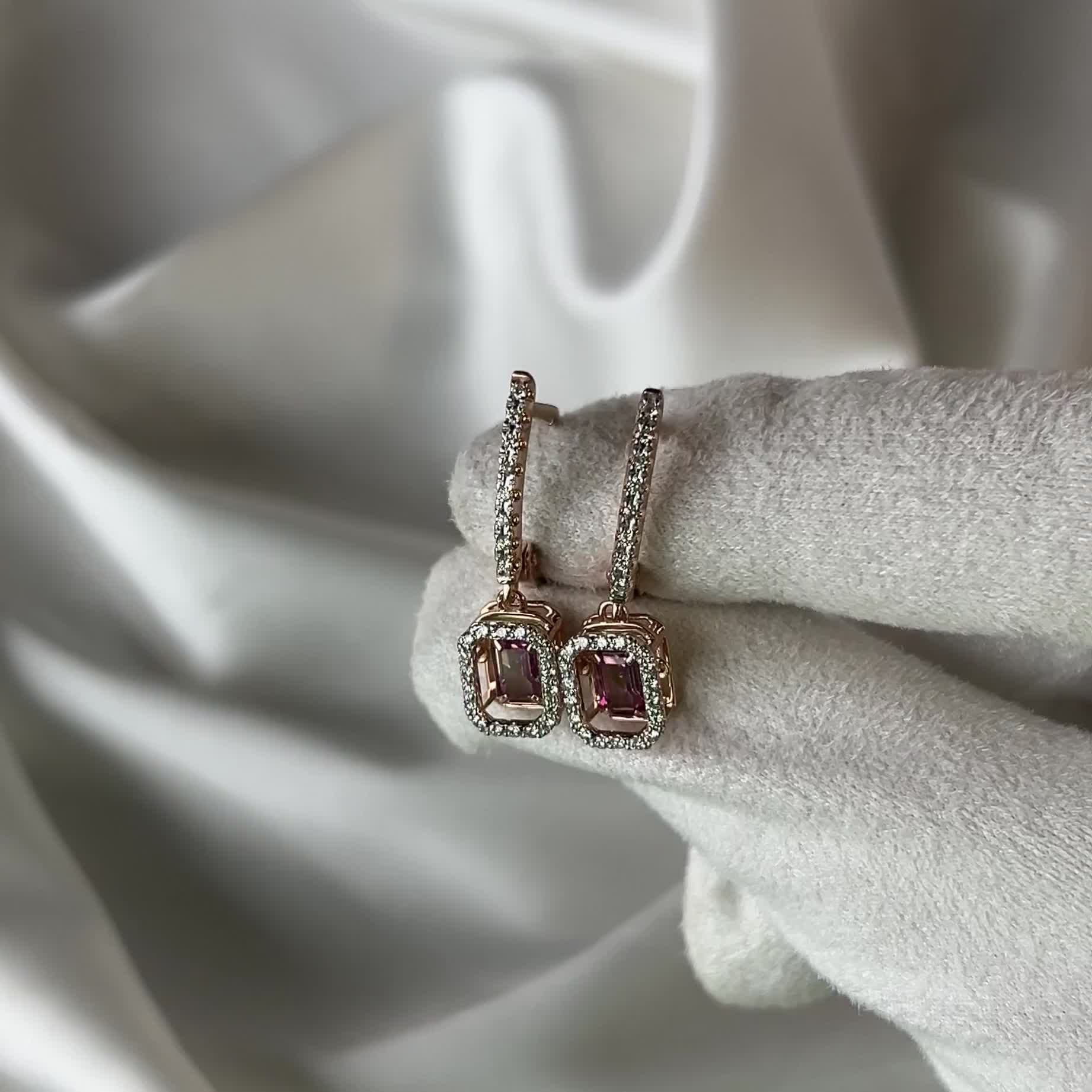 Серьги с топазами и бриллиантами из золота 585 пробы арт. 213200881