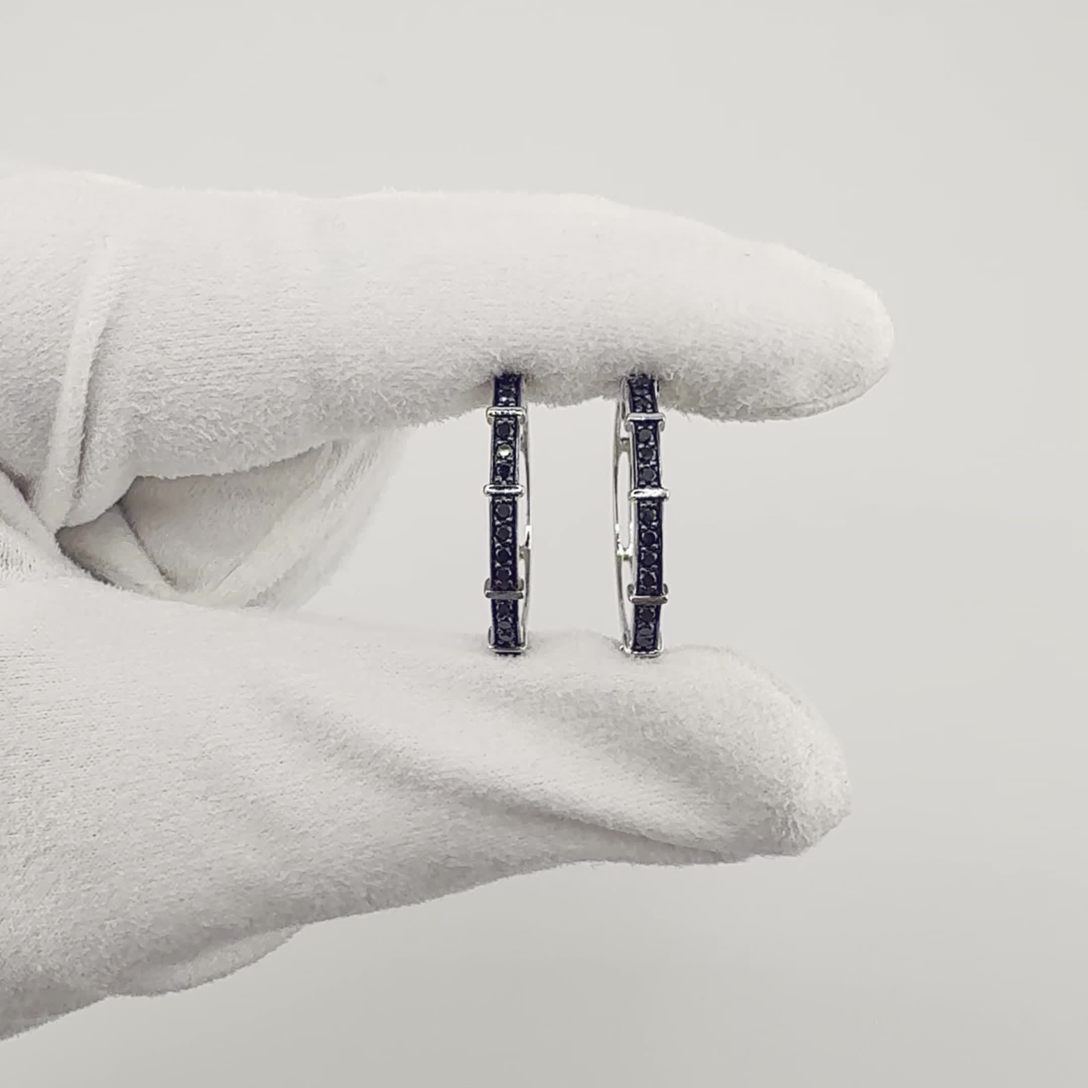 Серьги с черными бриллиантами из белого золота 585 пробы арт. 24746-213