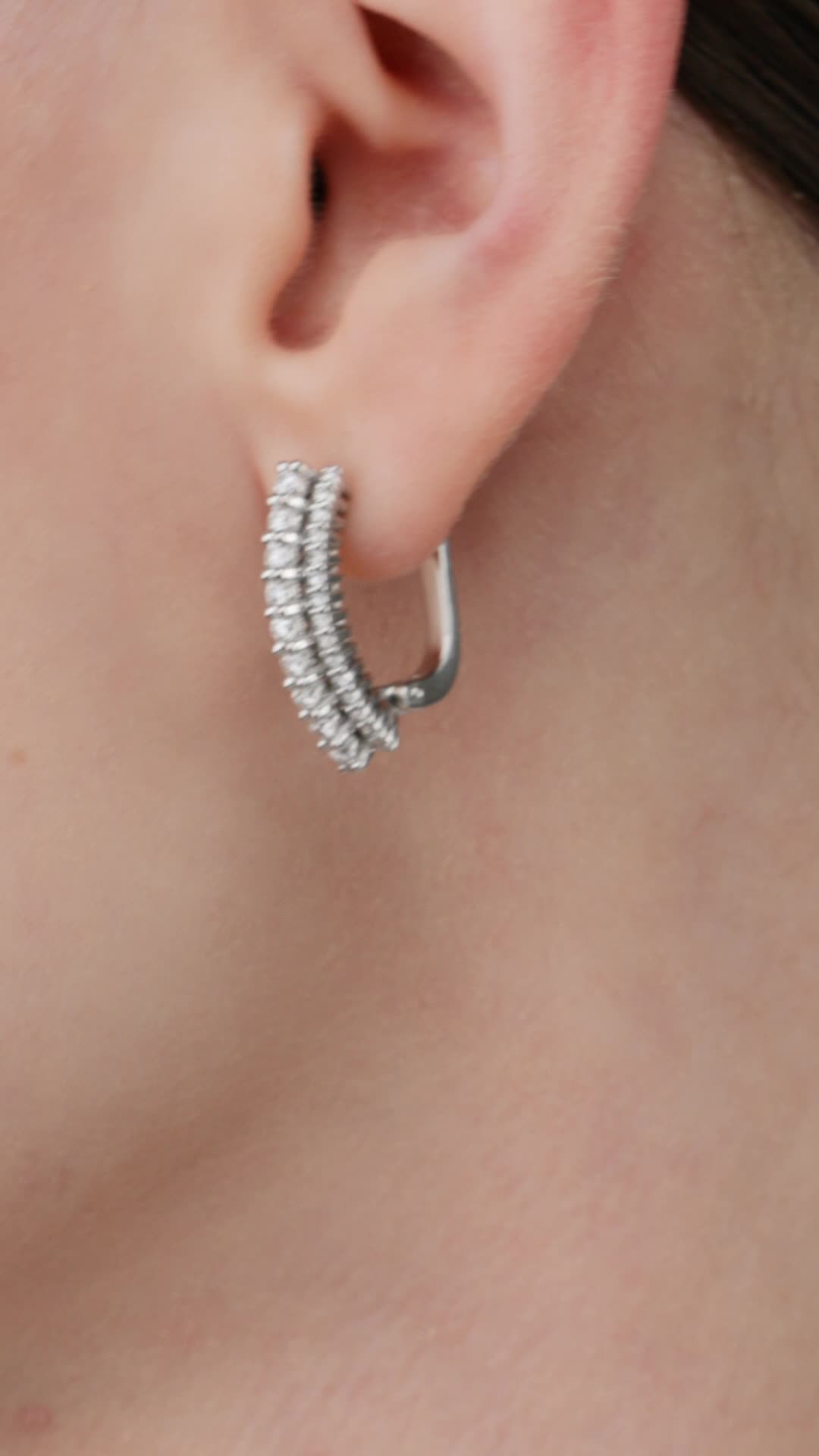 Серьги с бриллиантами из белого золота 585 пробы арт. 25479-200