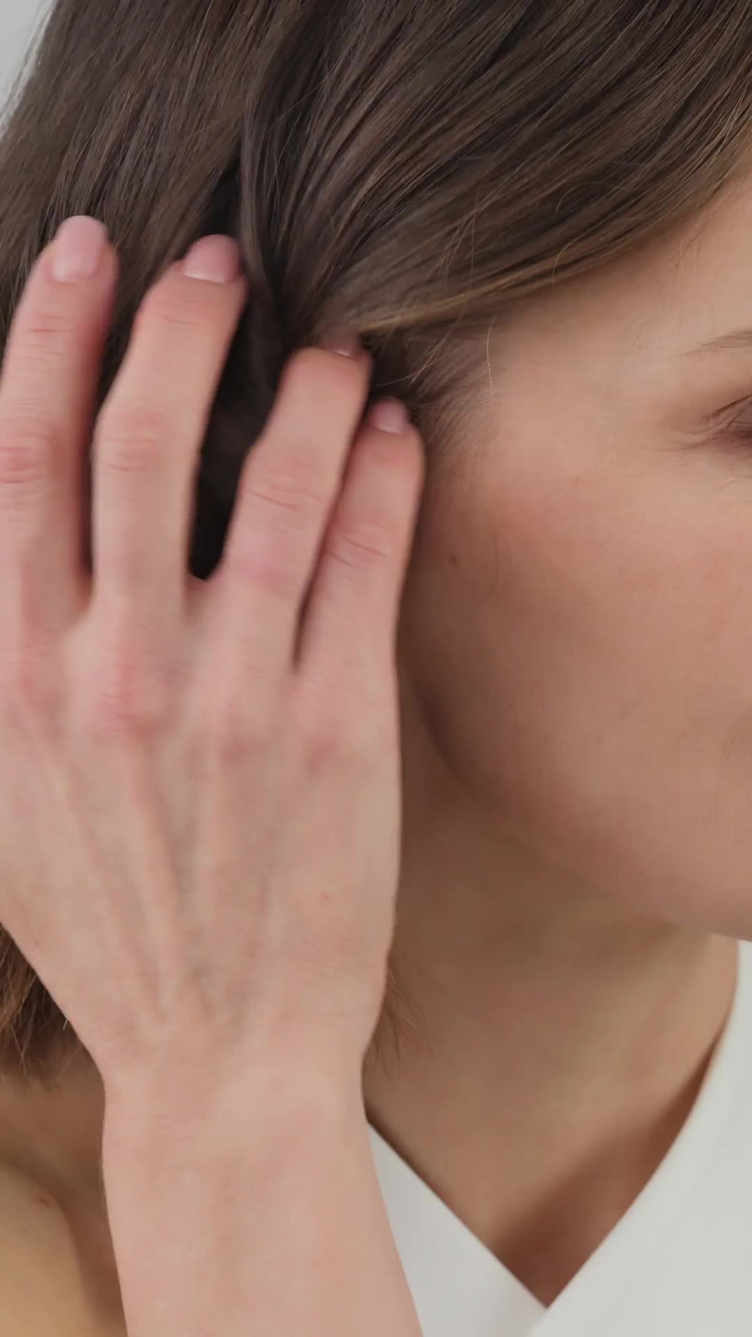 Серьги с изумрудами из золота 585 пробы арт. 26158-101