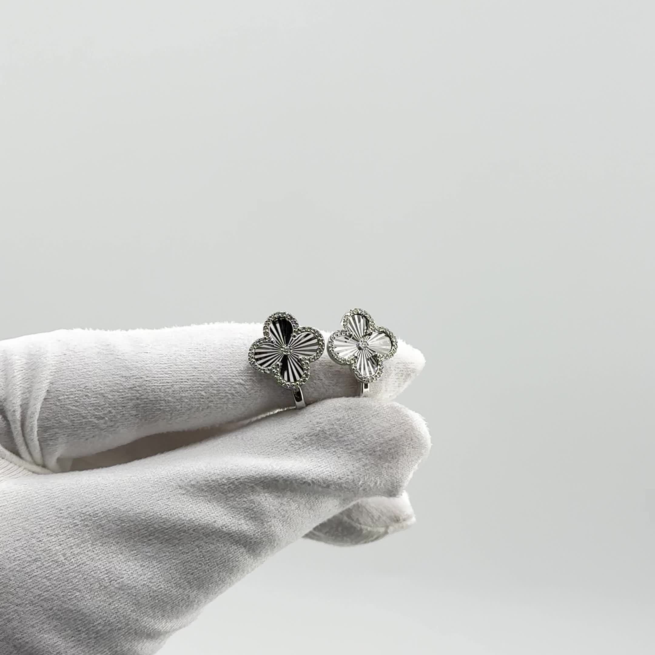 Серьги "Клевера" с бриллиантами из белого золота 585 пробы арт. 26162-200