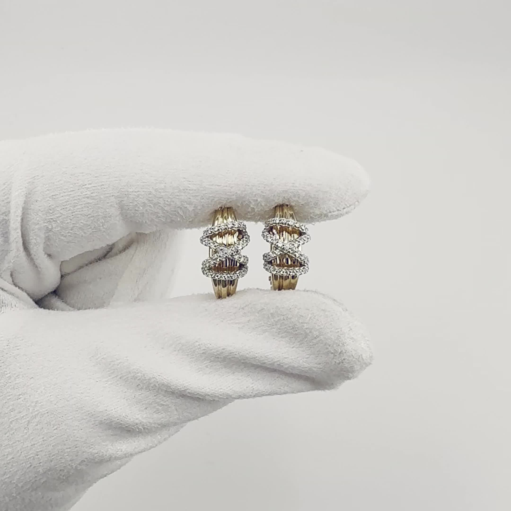 Серьги с бриллиантами из золота 585 пробы арт. 26730-100