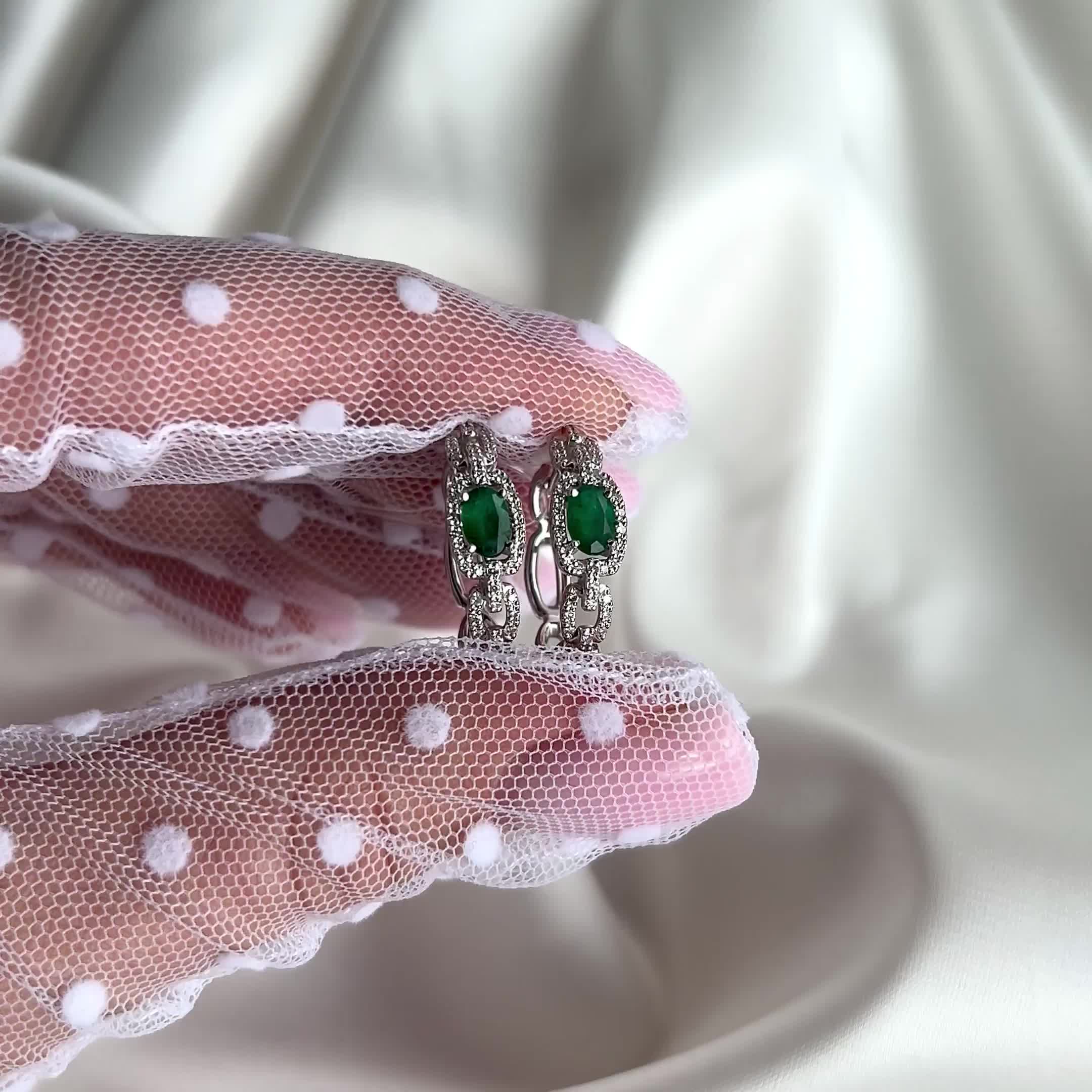 Серьги с бриллиантами и изумрудами из белого золота 585 пробы арт. 3020599-3