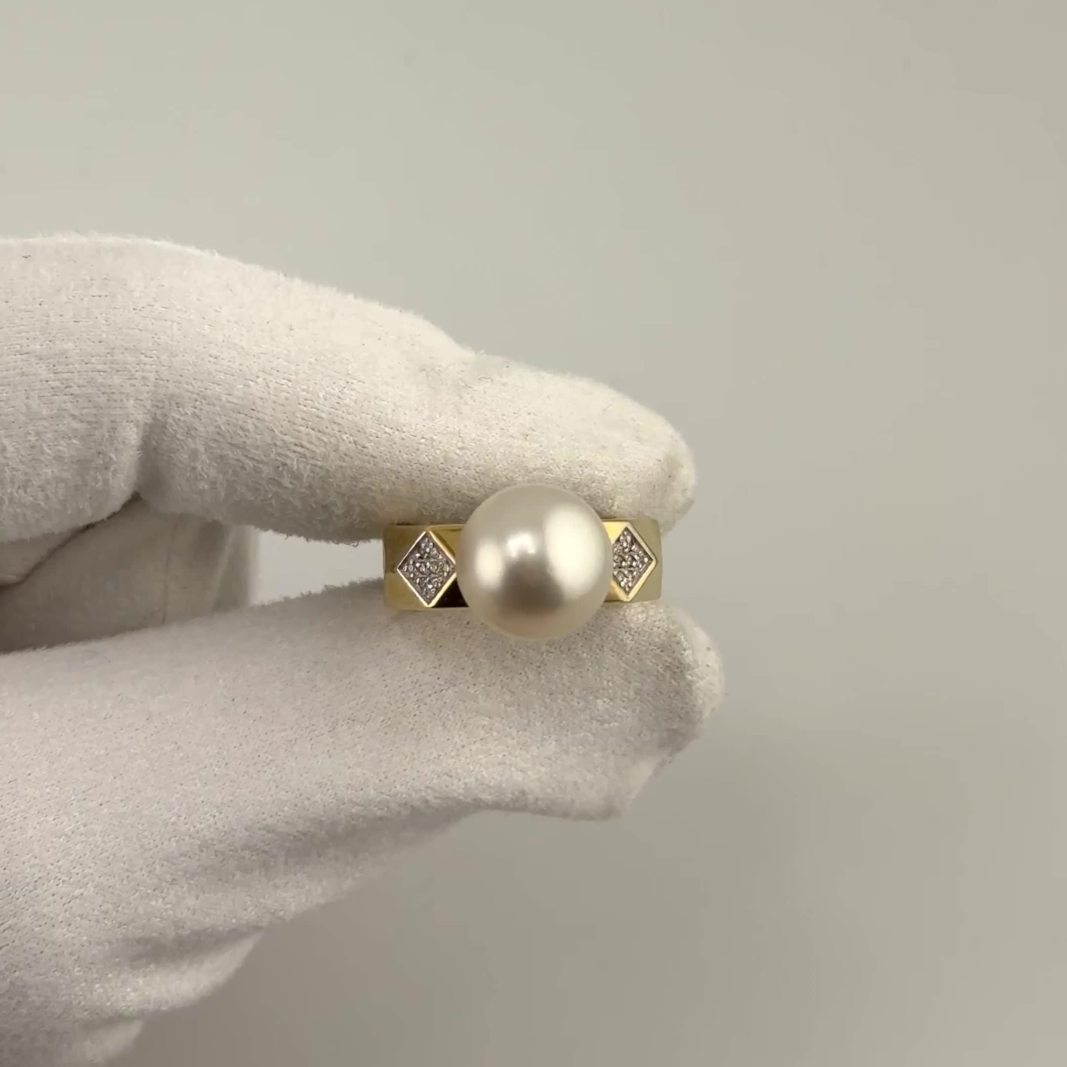 Кольцо с жемчугом и бриллиантами из желтого золота 585 пробы арт. 41009БрYT1D11