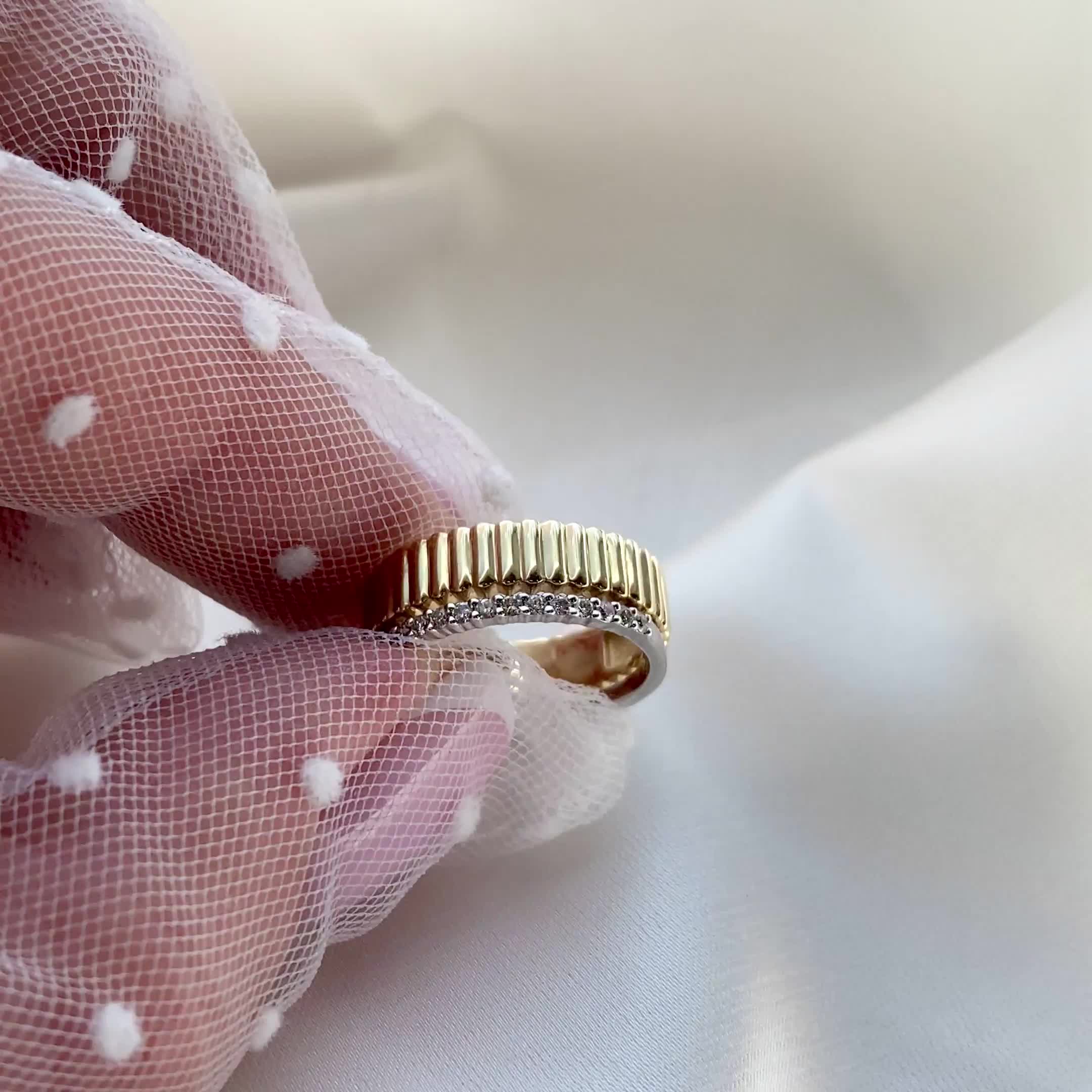 Кольцо с бриллиантами из желтого золота 585 пробы арт. 4125-11002