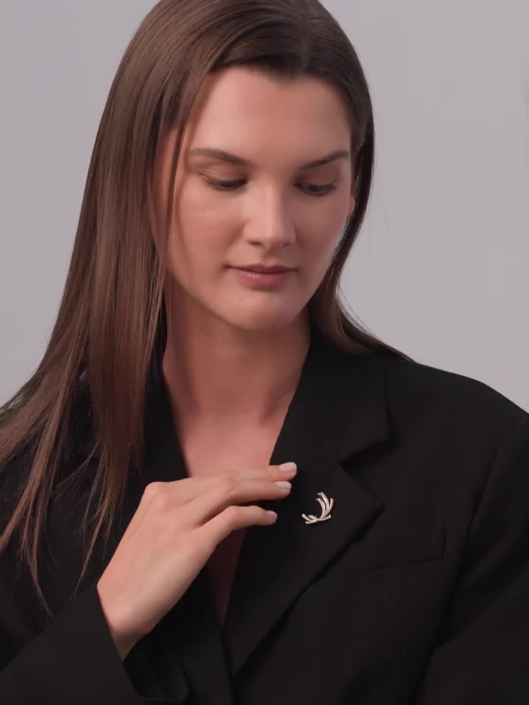 Брошь с бриллиантами из золота 585 пробы арт. 46718-100