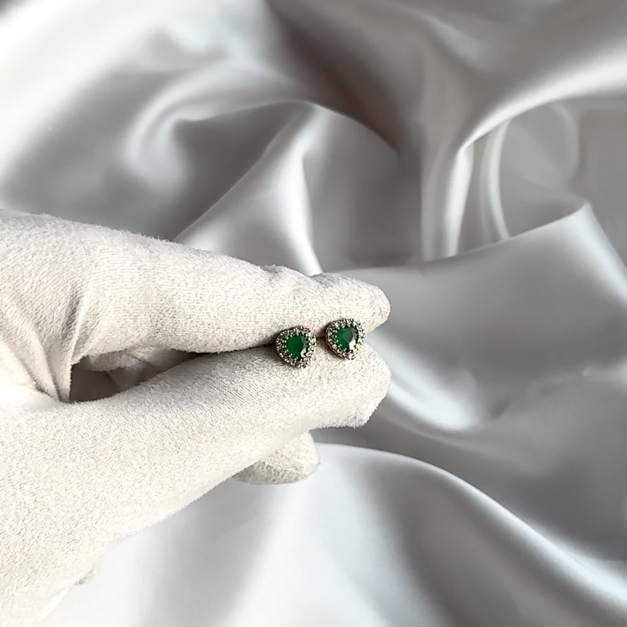 Серьги "Сердце" с изумрудами и бриллиантами из золота 585 пробы арт. 5-6456-103-2К-Из