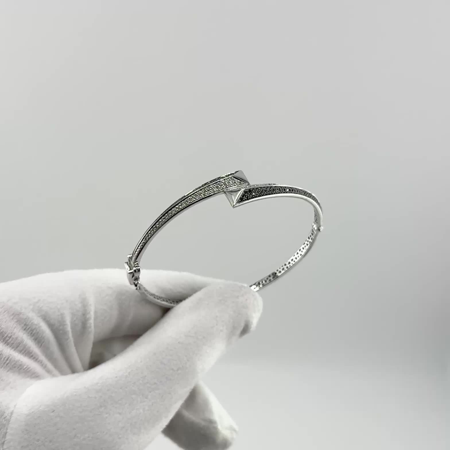 Браслет с бриллиантами из белого золота 585 пробы арт. 56211-213