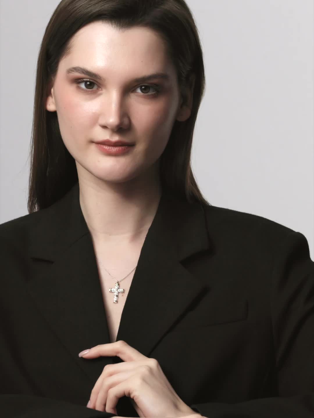 Колье "Крест" с бриллиантами из золота 585 пробы арт. 65112-Л00