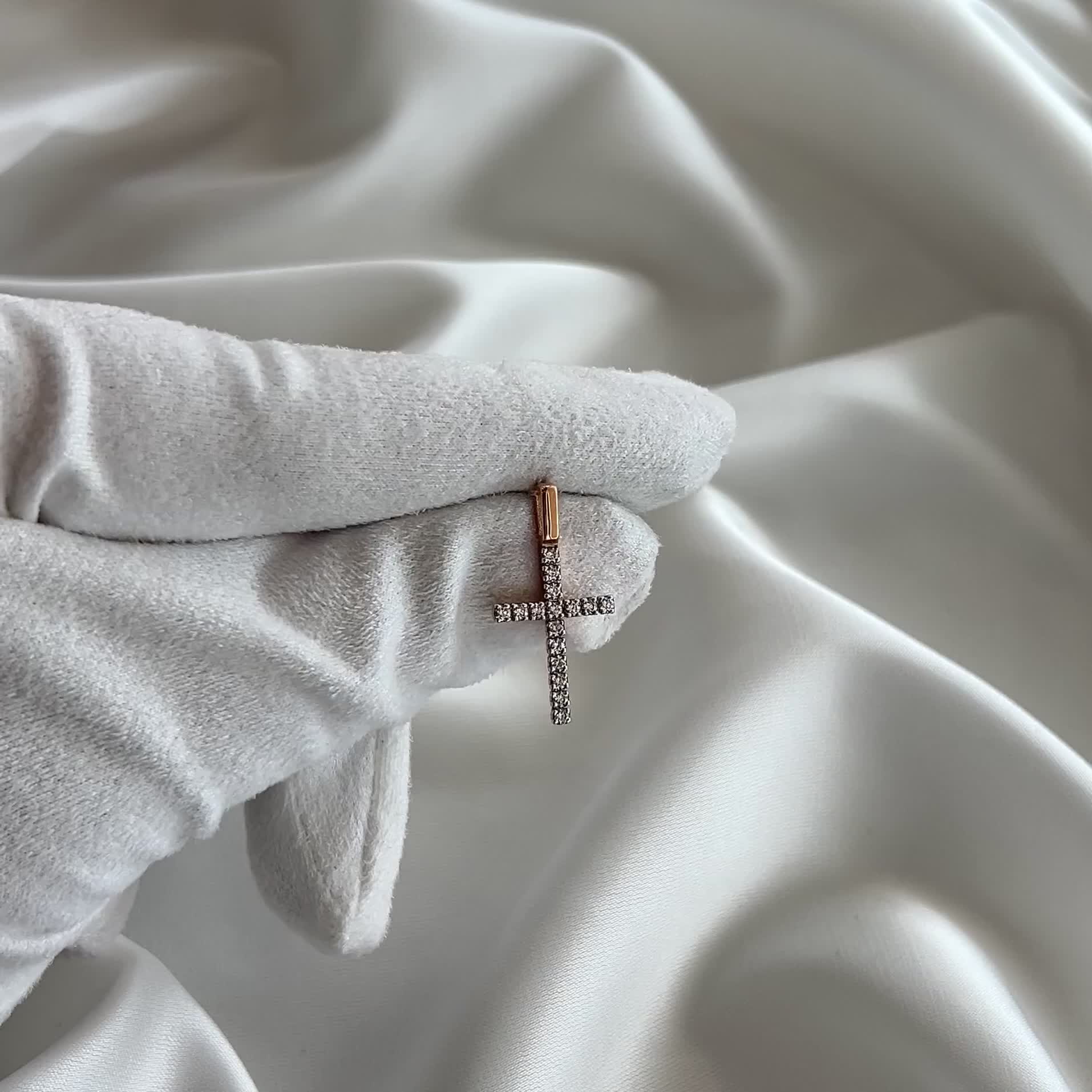 Декоративный крест с бриллиантами из золота 585 пробы арт. 920962к.1