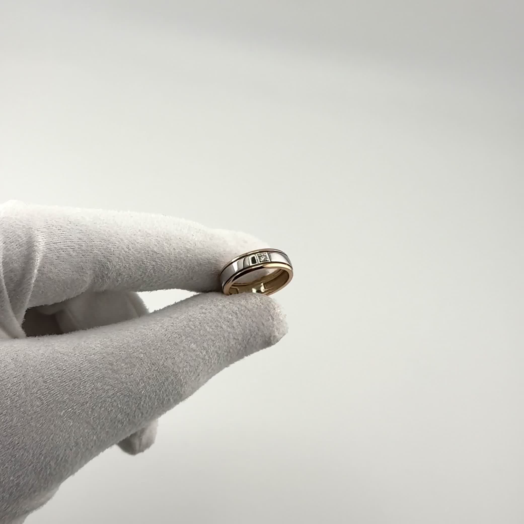 Кольцо с бриллиантом из золота 585 пробы арт. 926-110