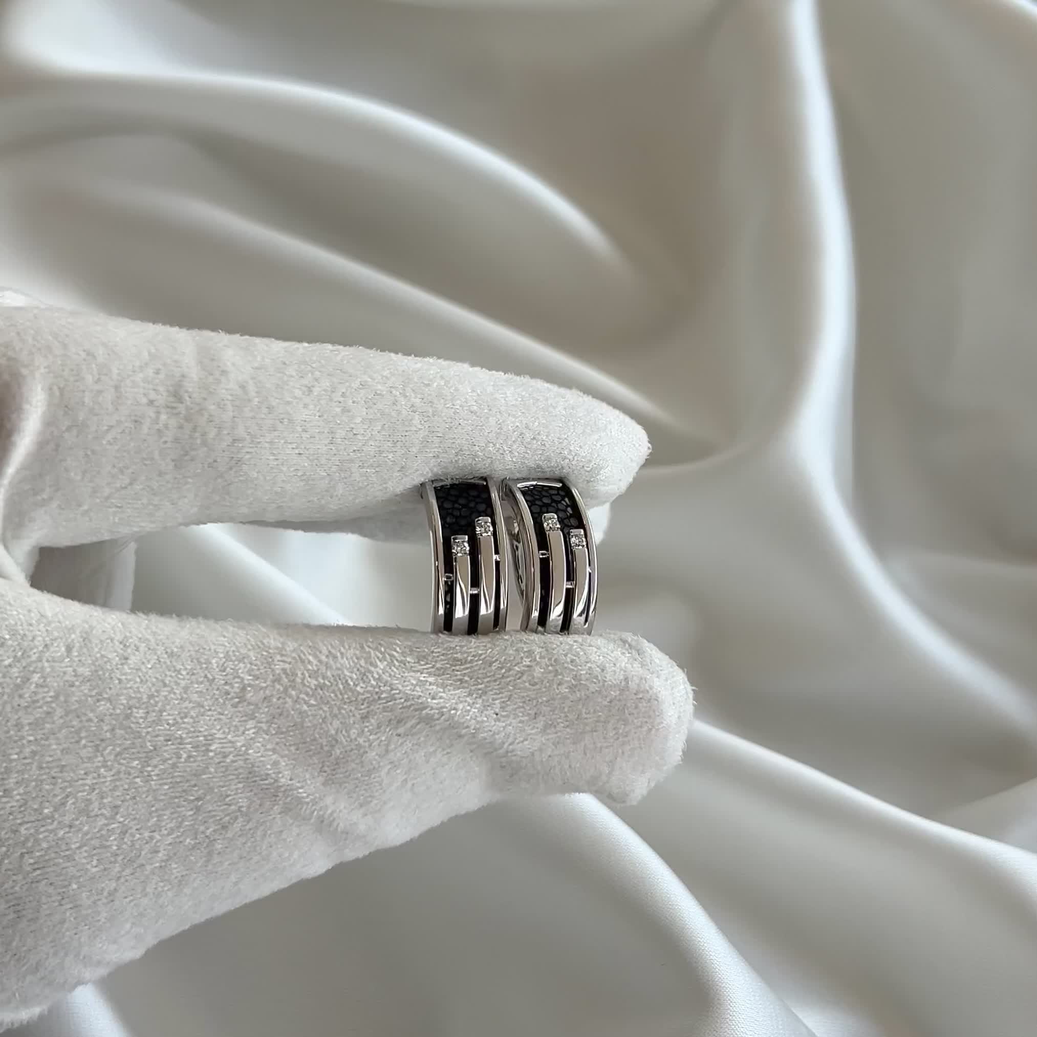 Серьги с бриллиантами и кожей ската из белого золота 585 пробы арт. 942106.2