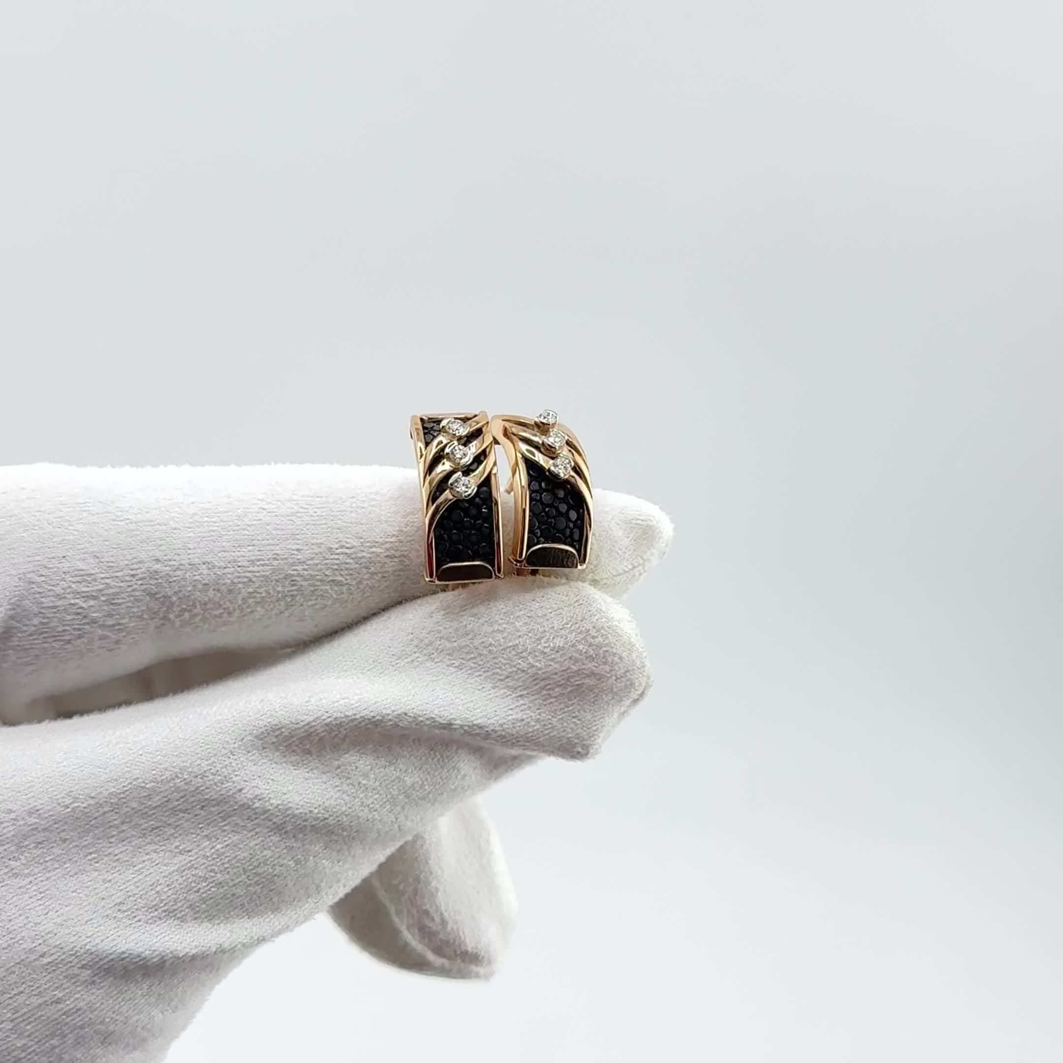 Серьги с бриллиантами и кожей ската из золота 585 пробы арт. 942109к.1