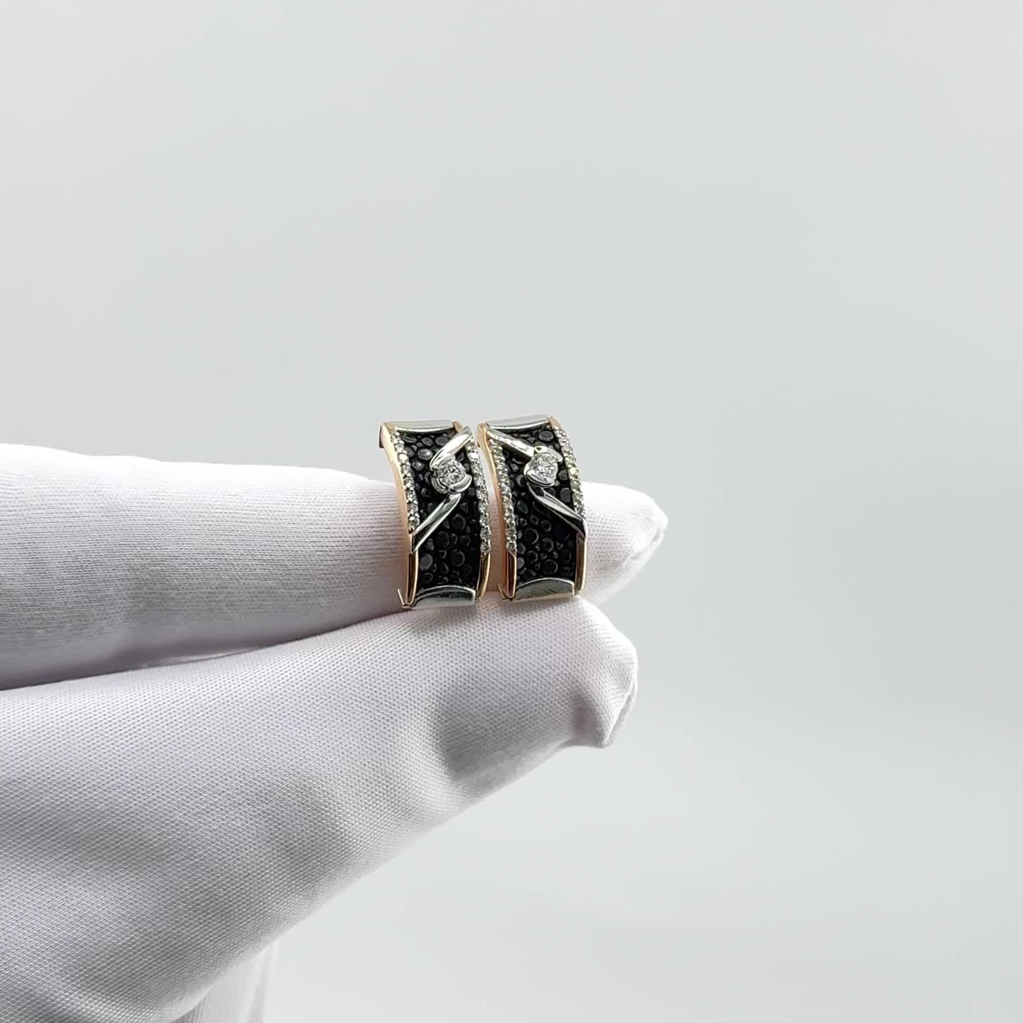 Серьги с бриллиантами и кожей из золота 585 пробы арт. 942111к.1