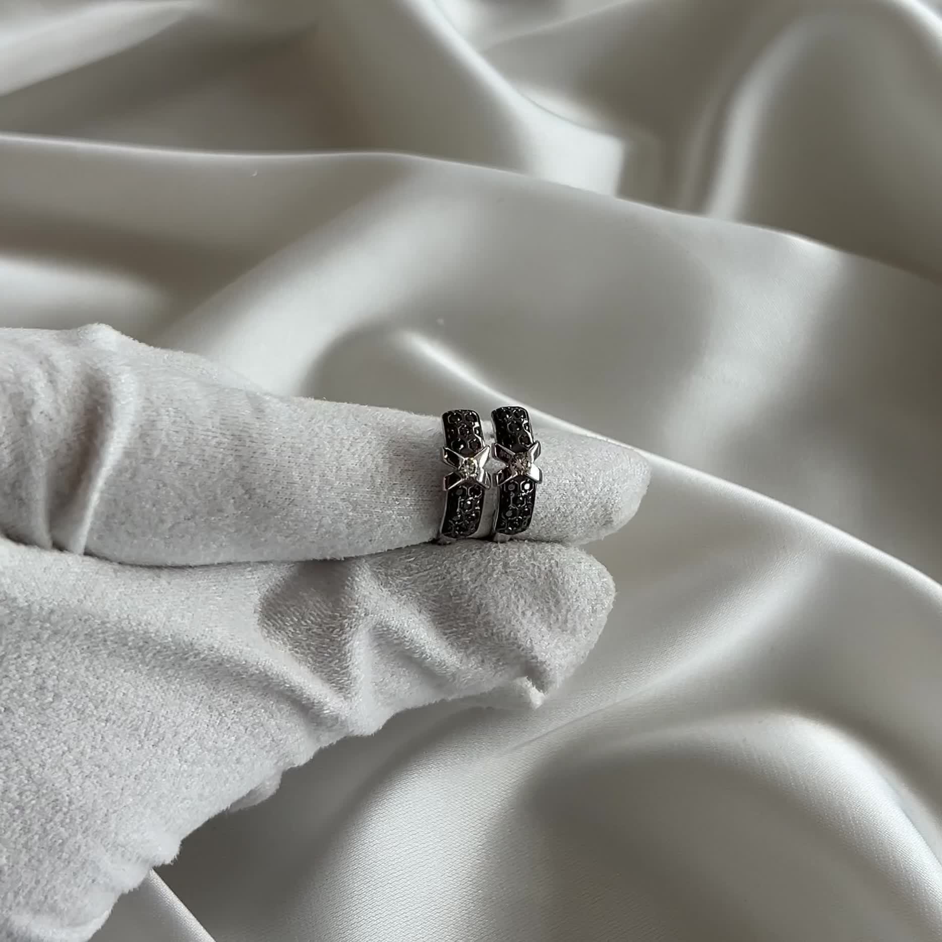 Серьги с черными бриллиантами из белого золота 585 пробы арт. 942321Ч.2